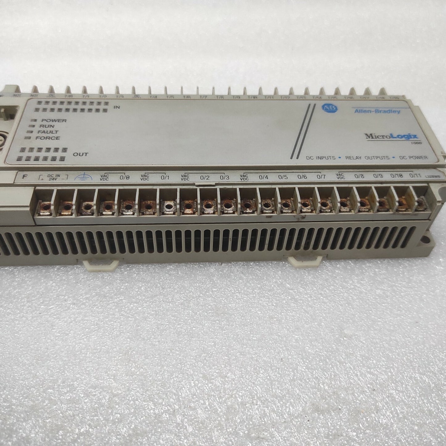 ALLEN BRADLEY MICROLOGIX 1000 CAT 1761-L32BWB DAMAGED