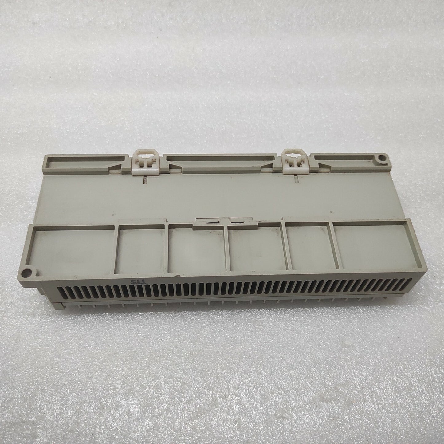 ALLEN BRADLEY MICROLOGIX 1000 CAT 1761-L32BWB DAMAGED