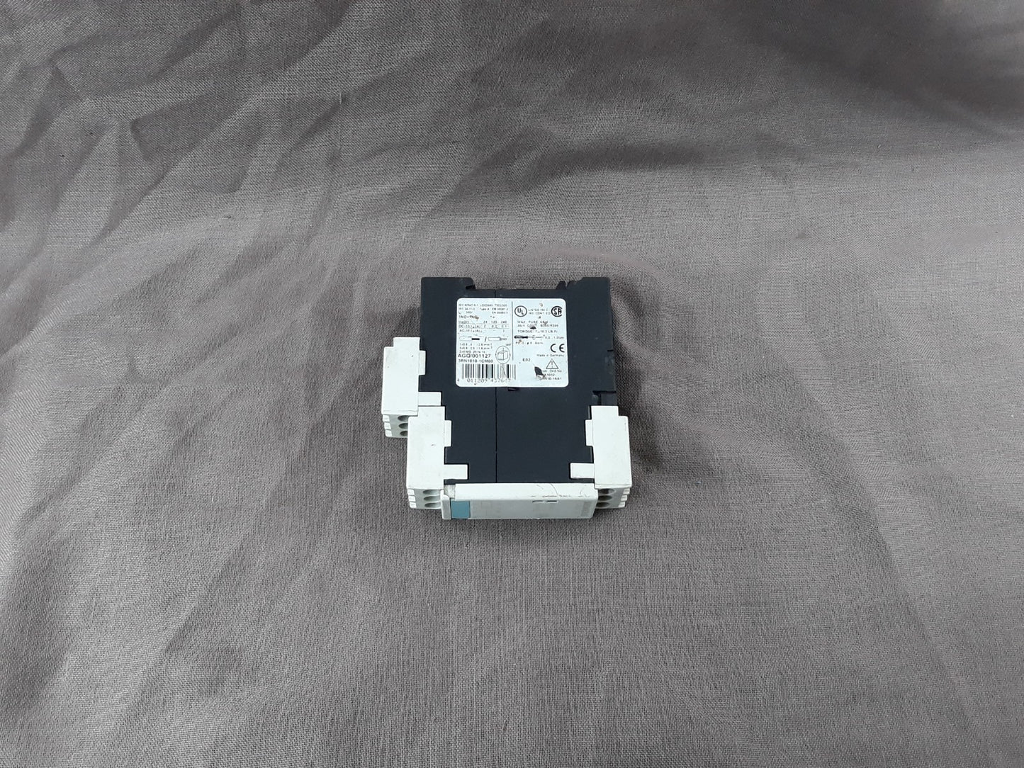 SIEMENS SIRIUS 3R THERMISTOR MOTOR PROTECTION RELAY 3RN1010-1CM00