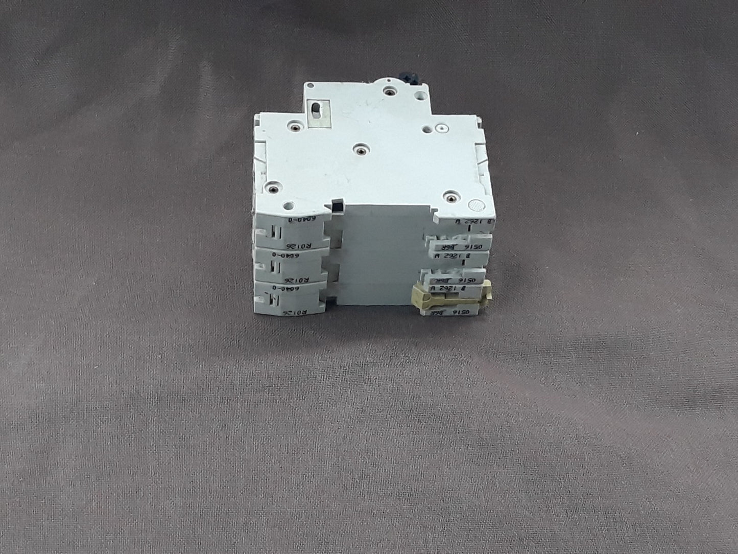 MERLIN GERIN MULTI 9 C60H 3POLE 25A C CURVE MODULAR CIRCUIT BREAKER 24867
