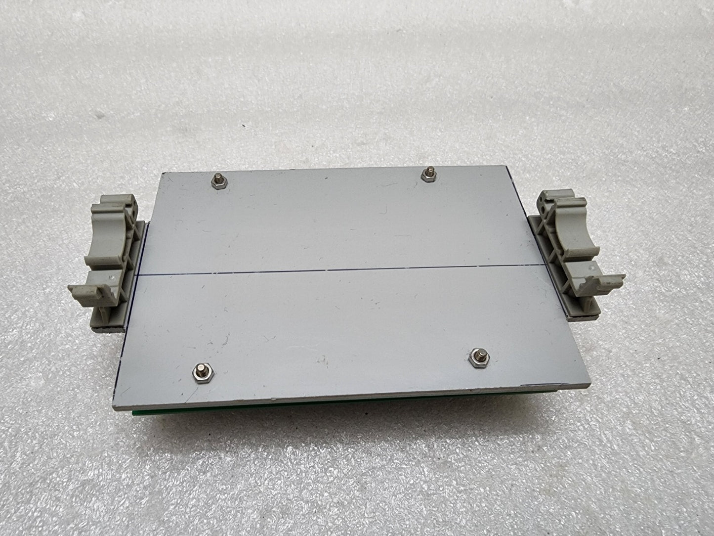 MICRO VERTER MB-S-SKT MOUNTING BOARD