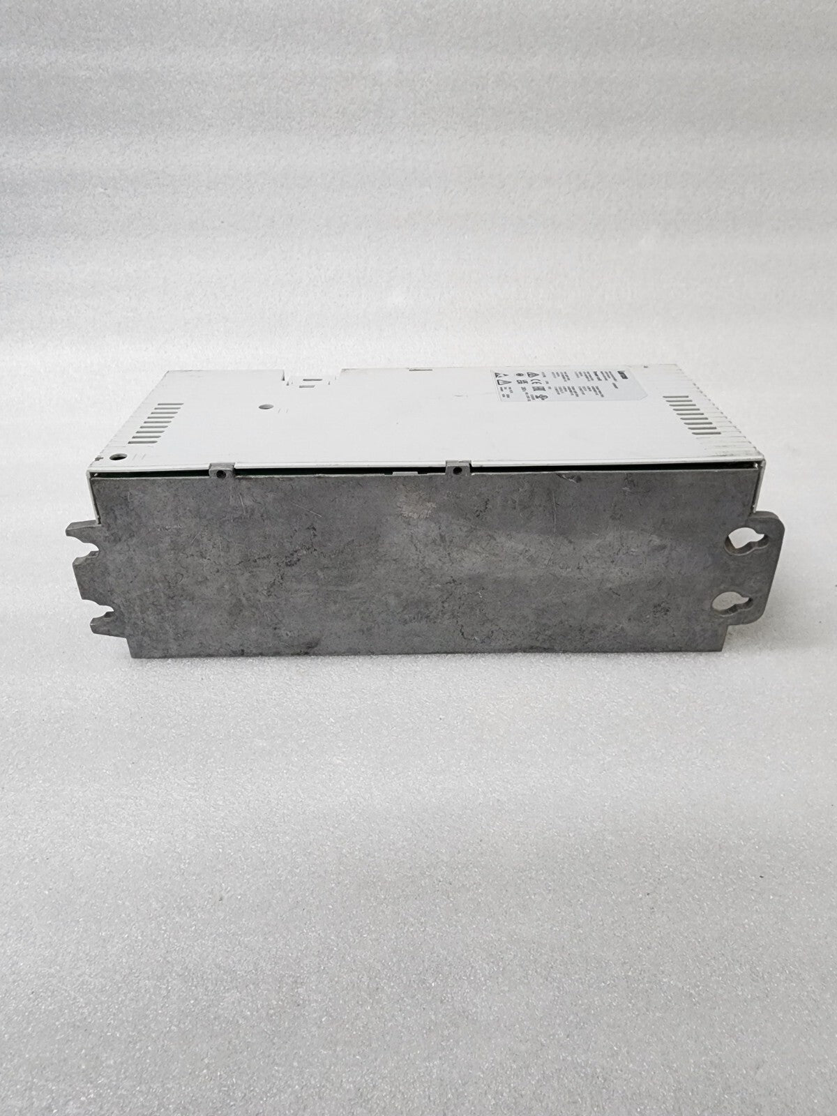 LENZE I5DAE255F10V10000S INVERTER DRIVE 5.5KW/7.5HP 0-400/480VAC MADE IN GERMANY