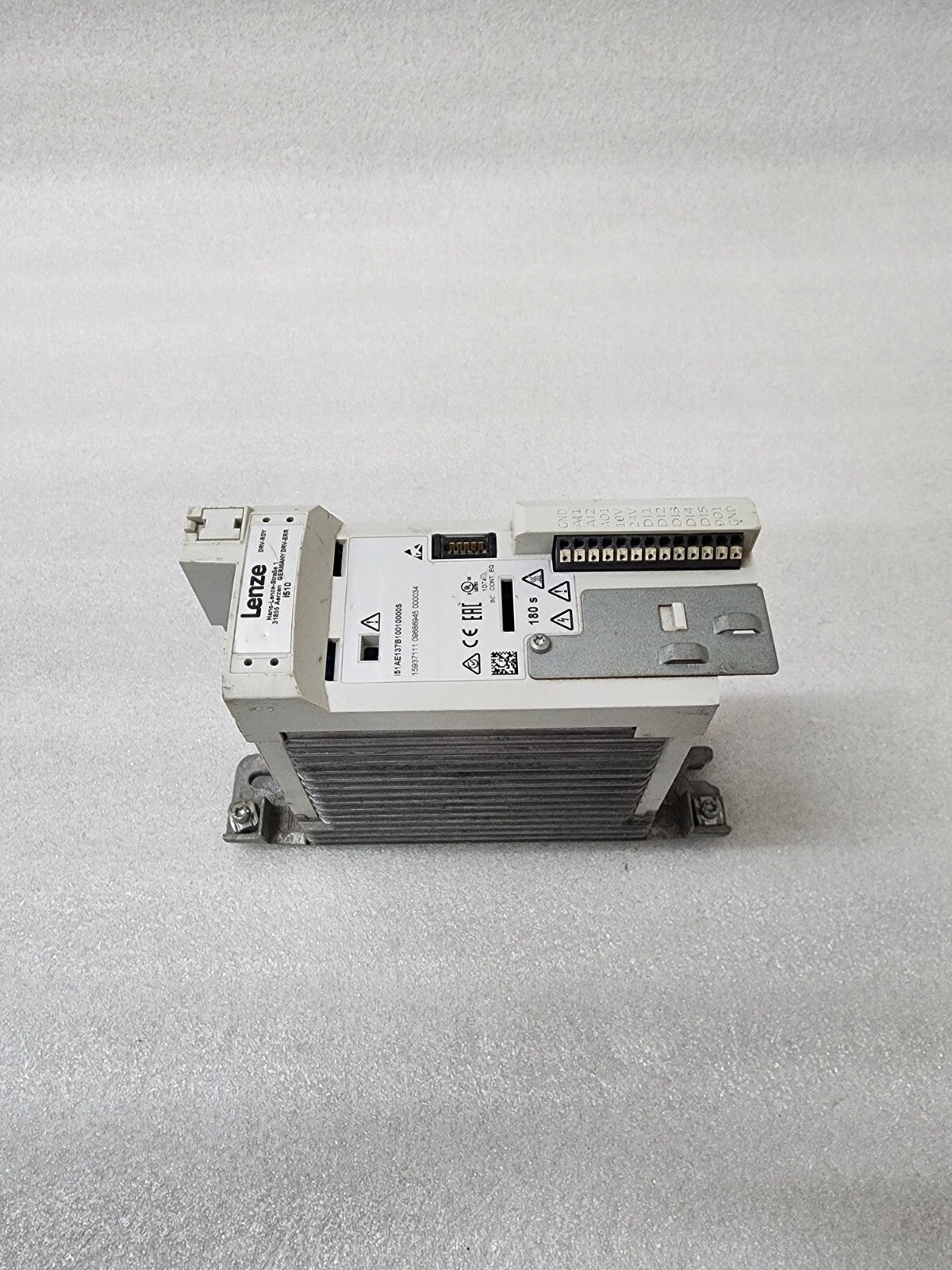 LENZE I51AE137B10010000S INVERTER DRIVE 0.37KW/0.5HP 0-230/240V MADE IN GERMANY