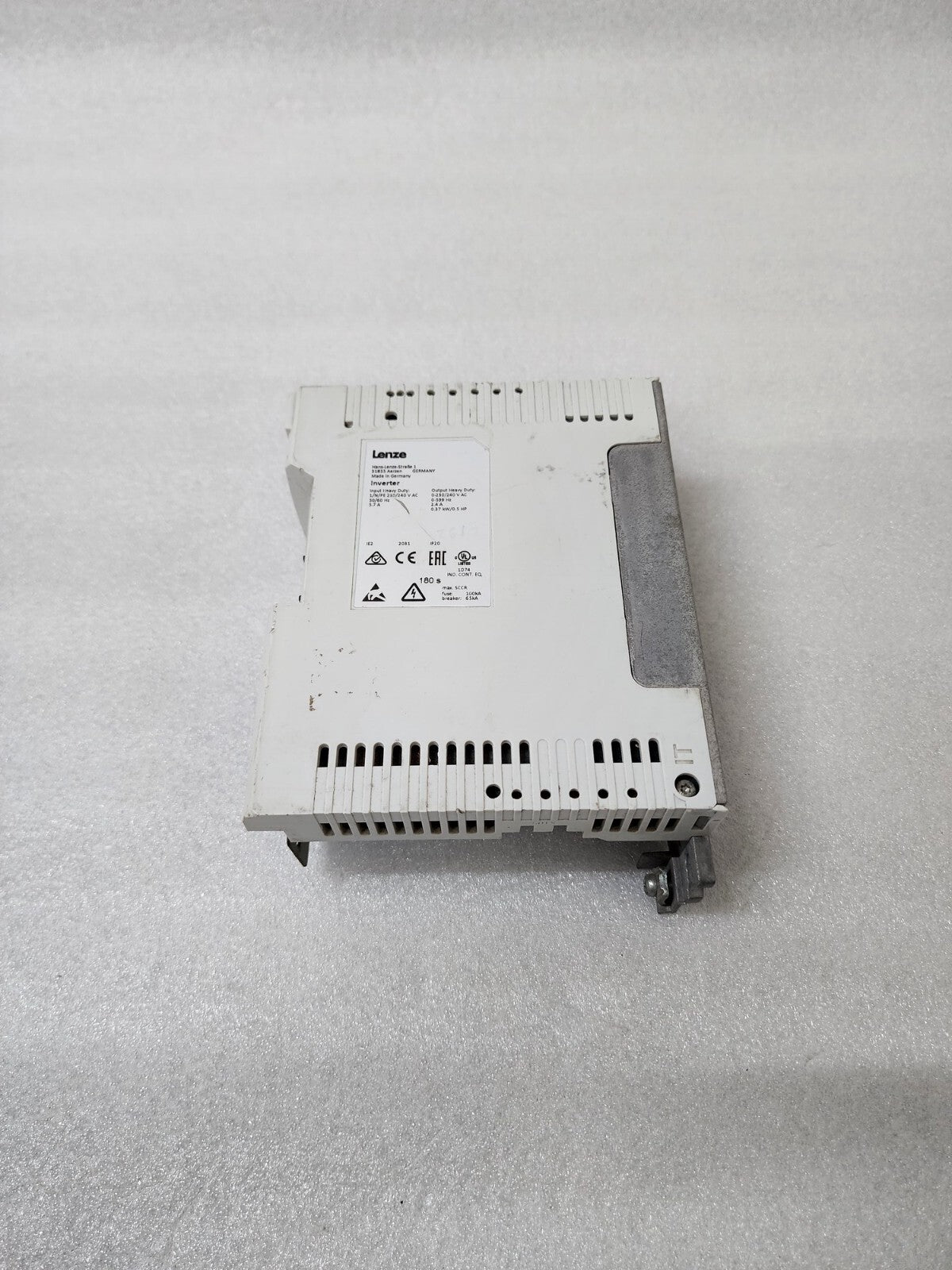 LENZE I51AE137B10010000S INVERTER DRIVE 0.37KW/0.5HP 0-230/240V MADE IN GERMANY