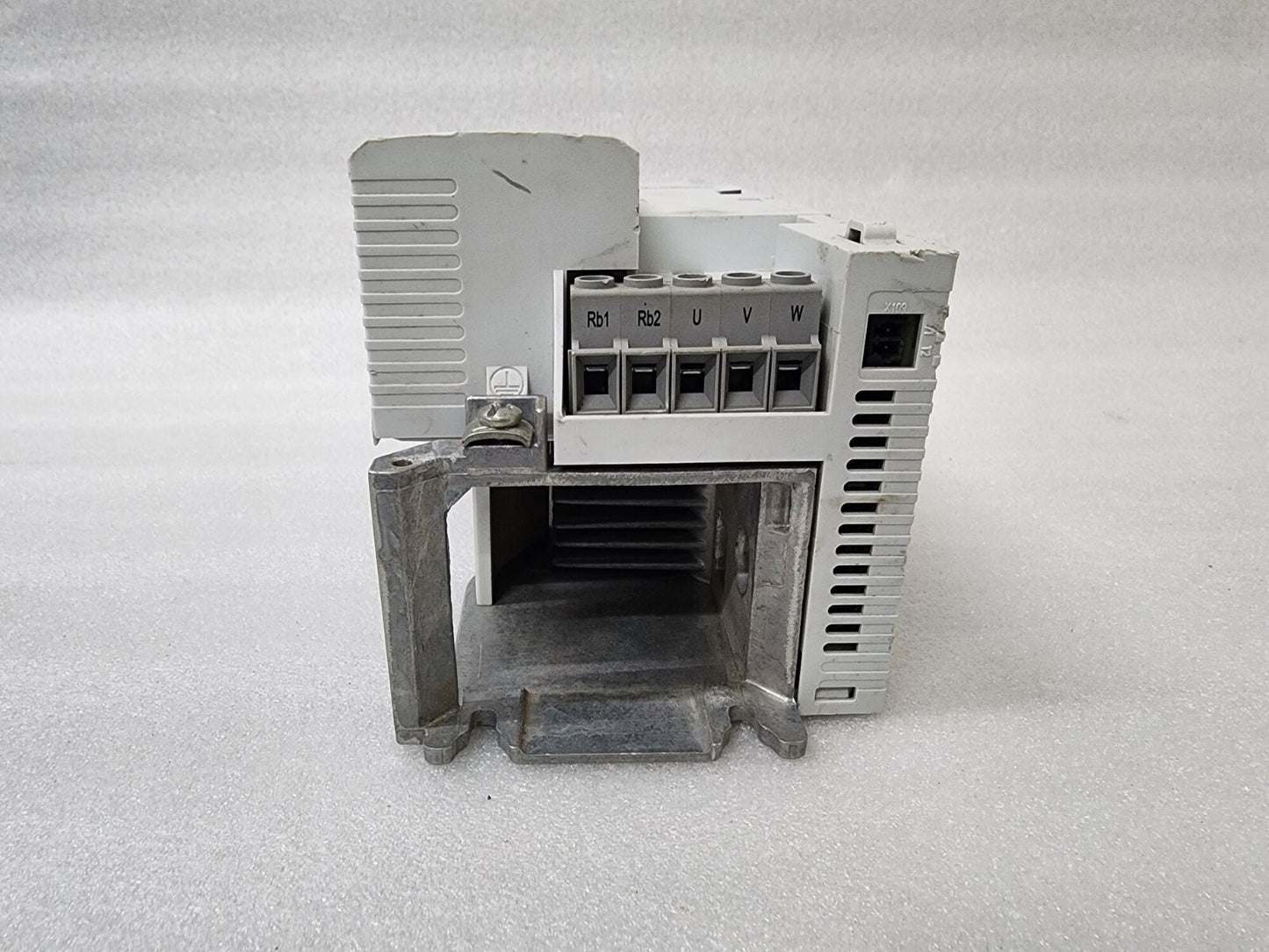 LENZE I5DBE275F10V10000S INVERTER I5D7.5/400-3 POWER UNIT 10HP MADE IN GERMANY