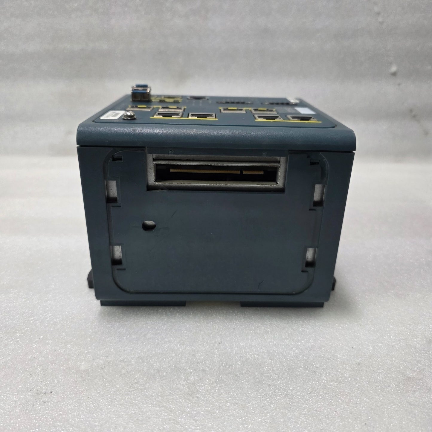 CISCO IE-3000-8TC V02 INDUSTRIAL ETHERNET SWITCH | IOS 15.0(2)EY1  | 18–60V DC
