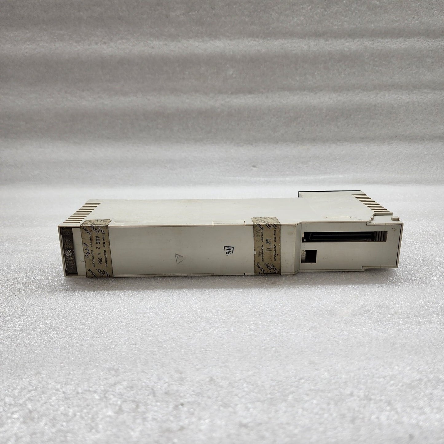 140DAO84210 DISCRETE OUTPUT MODULE