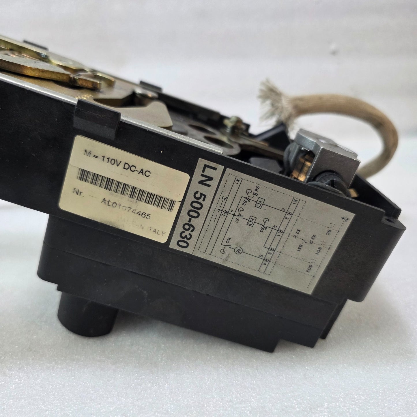 ABB SACE LN500-630 MOTORIZED CIRCUIT BREAKER | 110V DC/AC CONTROL UNIT