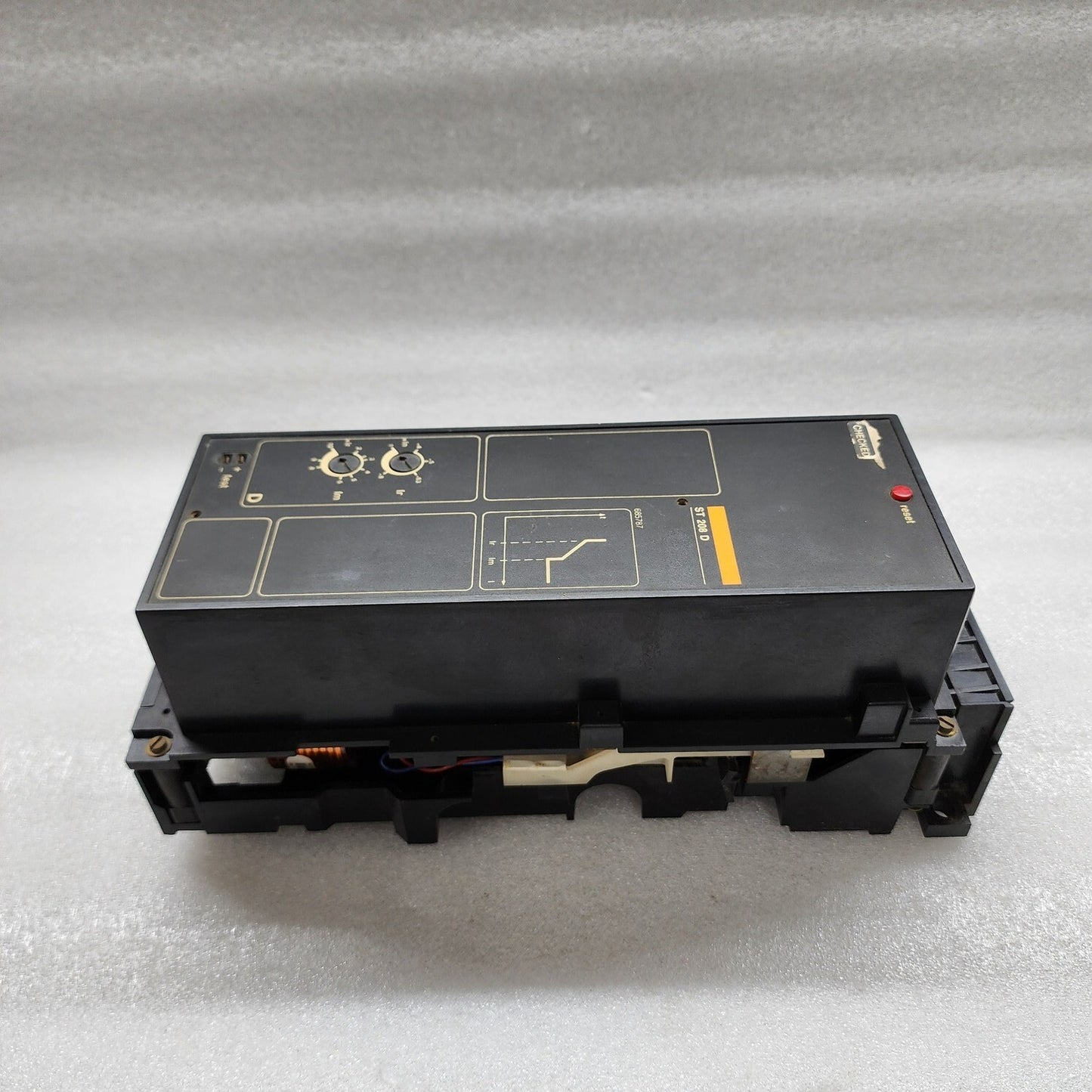 MERLIN GERIN ST208D MASTERPACT FOR TRIP CONTROL UNIT
