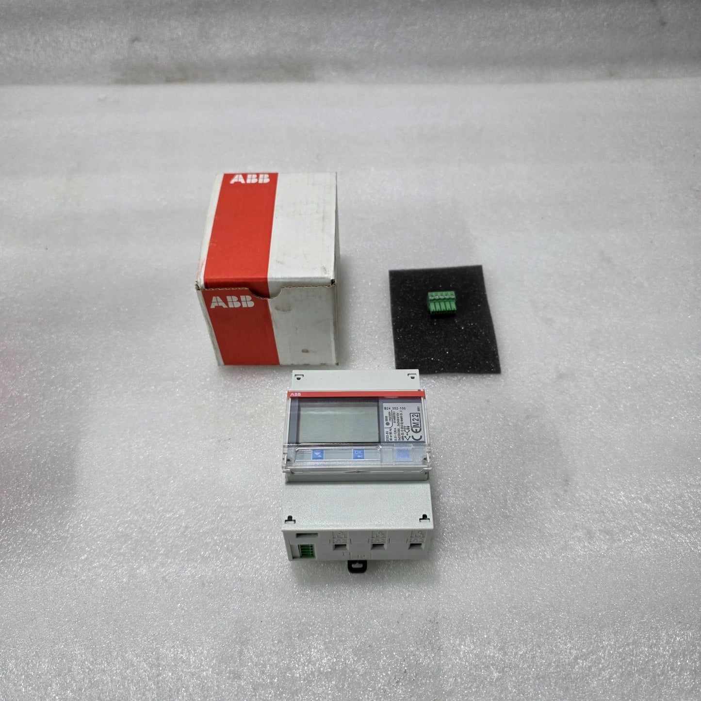 ABB B24 352-100 ENERGY METER | 3 PHASE ELECTRICITY METER | 2CMA100183R1000