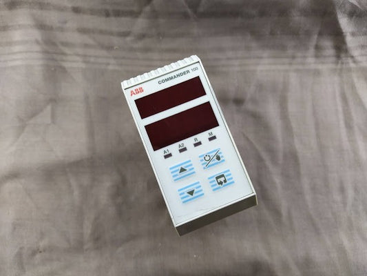 ABB COMMANDER 100 UNIVERSAL PROCESS CONTROLLER C100/0100/STD