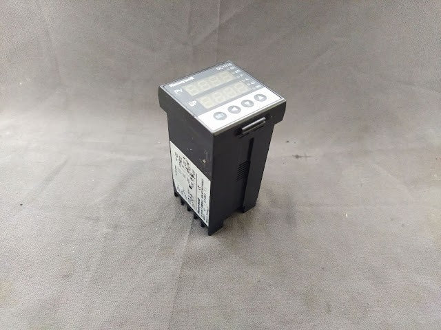 HONEYWELL DC1010 TEMPERATURE CONTROLLER DC1010CT-102000-E