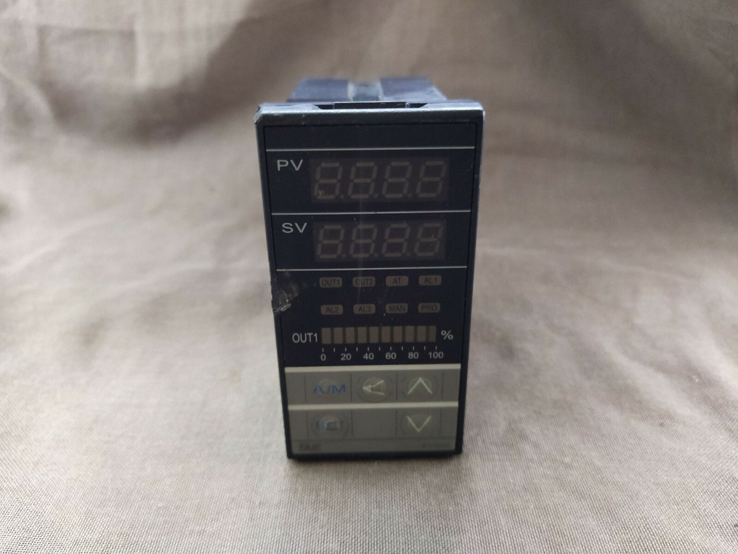Honeywell FY800 Digital PID Controller DC1020CT-00100B-E
