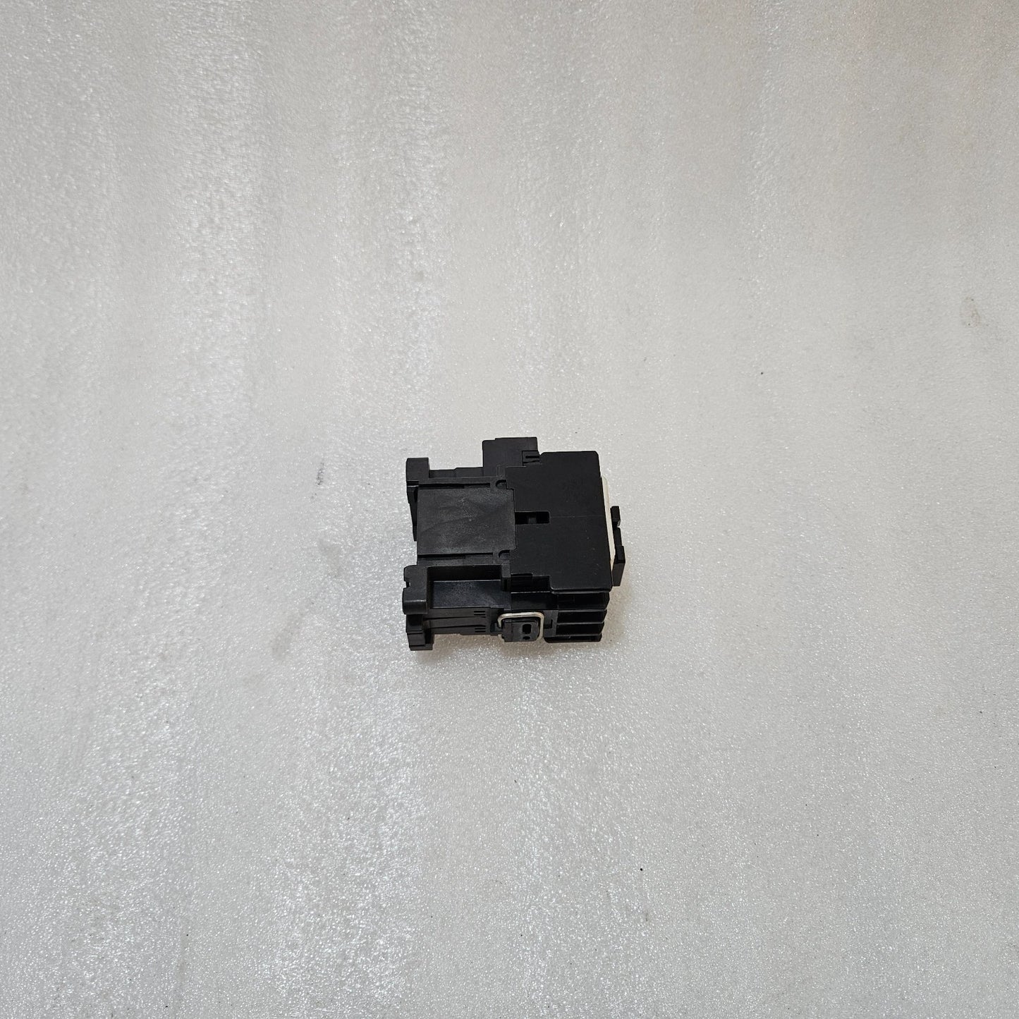 FUJI ELECTRIC SC-0 MAGNETIC CONTACTOR 3-POLE 20A MOTOR CONTACTOR, COIL 100-110V