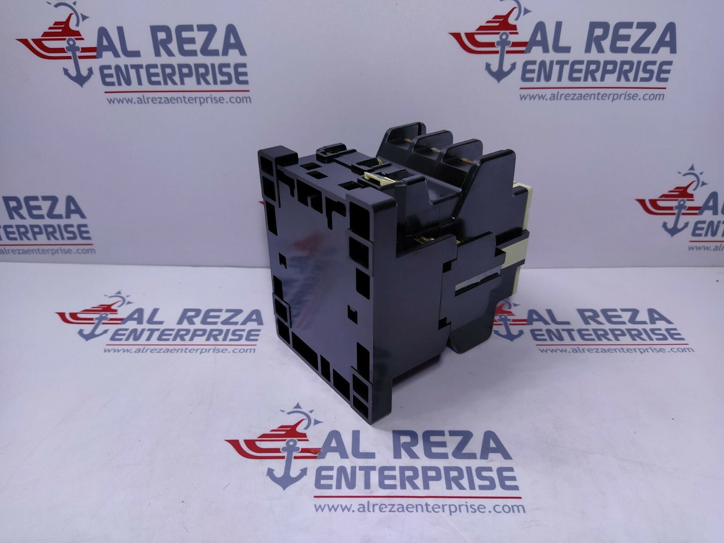 Fuji SC-3N (65) Magnetic Contactor 100A Coil Voltage 400-440V 4NC2H0 SC-3N 440V