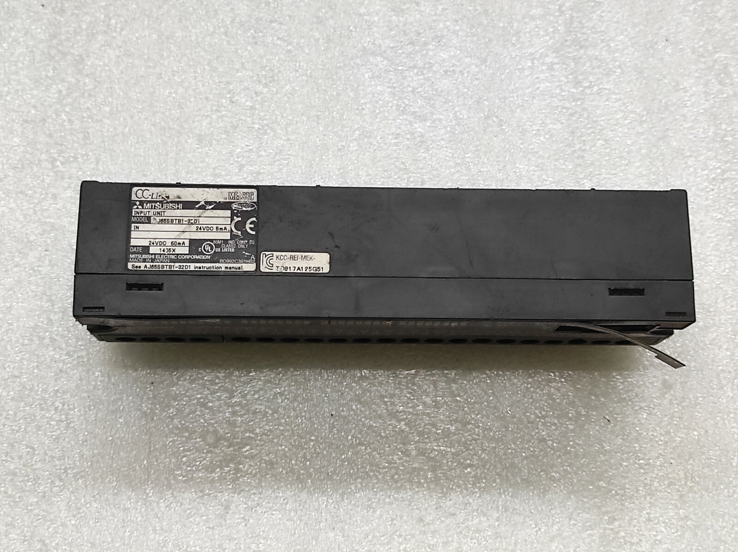 MITSUBISHI MELSEC AJ65SBTB1-32TD1 DC INPUT/TRANSISTOR OUTPUT MODULE