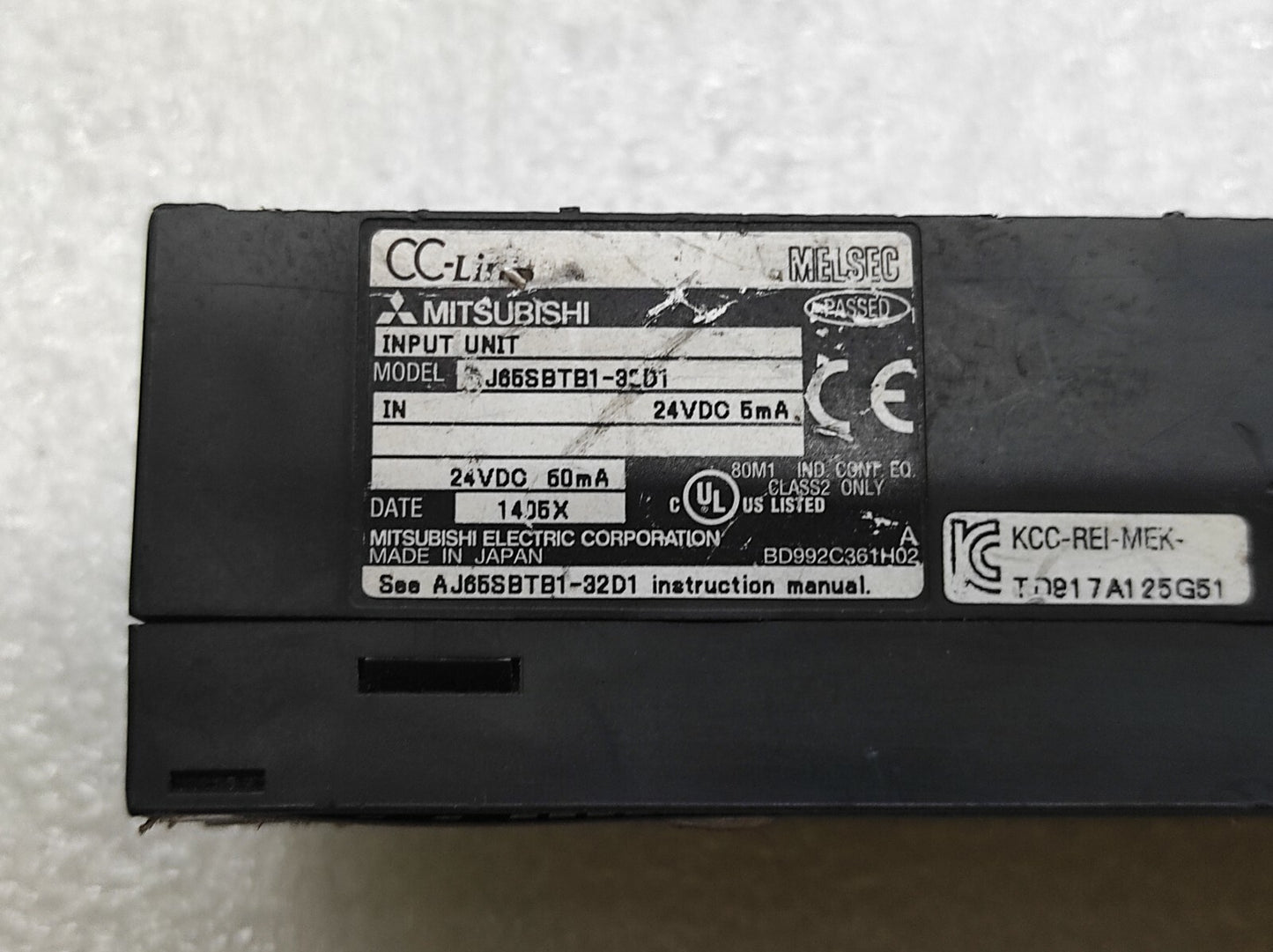 MITSUBISHI MELSEC AJ65SBTB1-32TD1 DC INPUT/TRANSISTOR OUTPUT MODULE