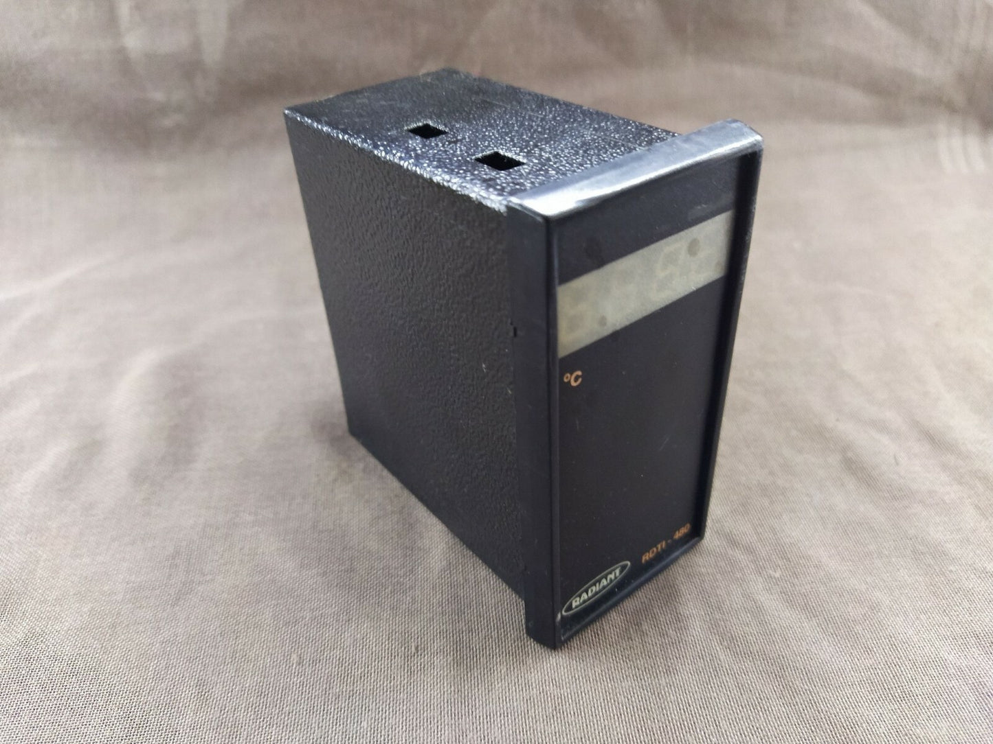 Radiant RDTI 480 Temperature Controller 230 VAC