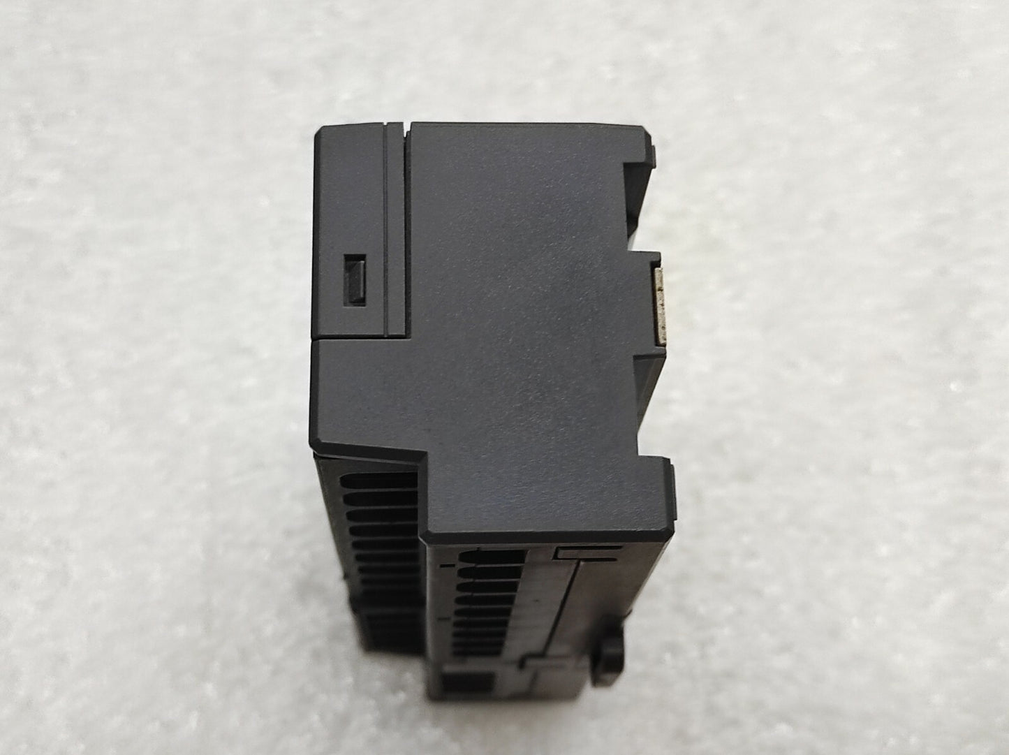 KEYENCE KV-RC4AD ANALOG INPUT MODULE 24VDC