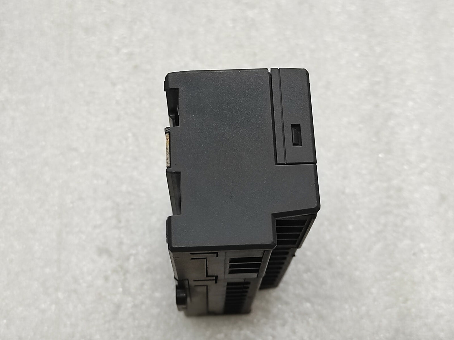 KEYENCE KV-RC4AD ANALOG INPUT MODULE 24VDC