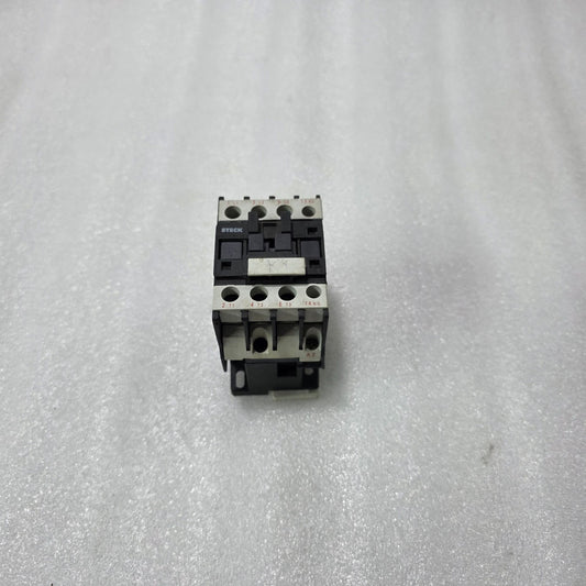 STECK S-D118A10M AC CONTACTOR 18A 3 POLE | COIL 220V 50/60HZ | 4–10KW MOTOR CONT