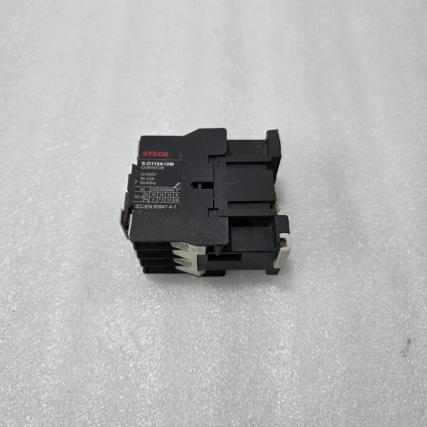 STECK S-D118A10M AC CONTACTOR 18A 3 POLE | COIL 220V 50/60HZ | 4–10KW MOTOR CONT