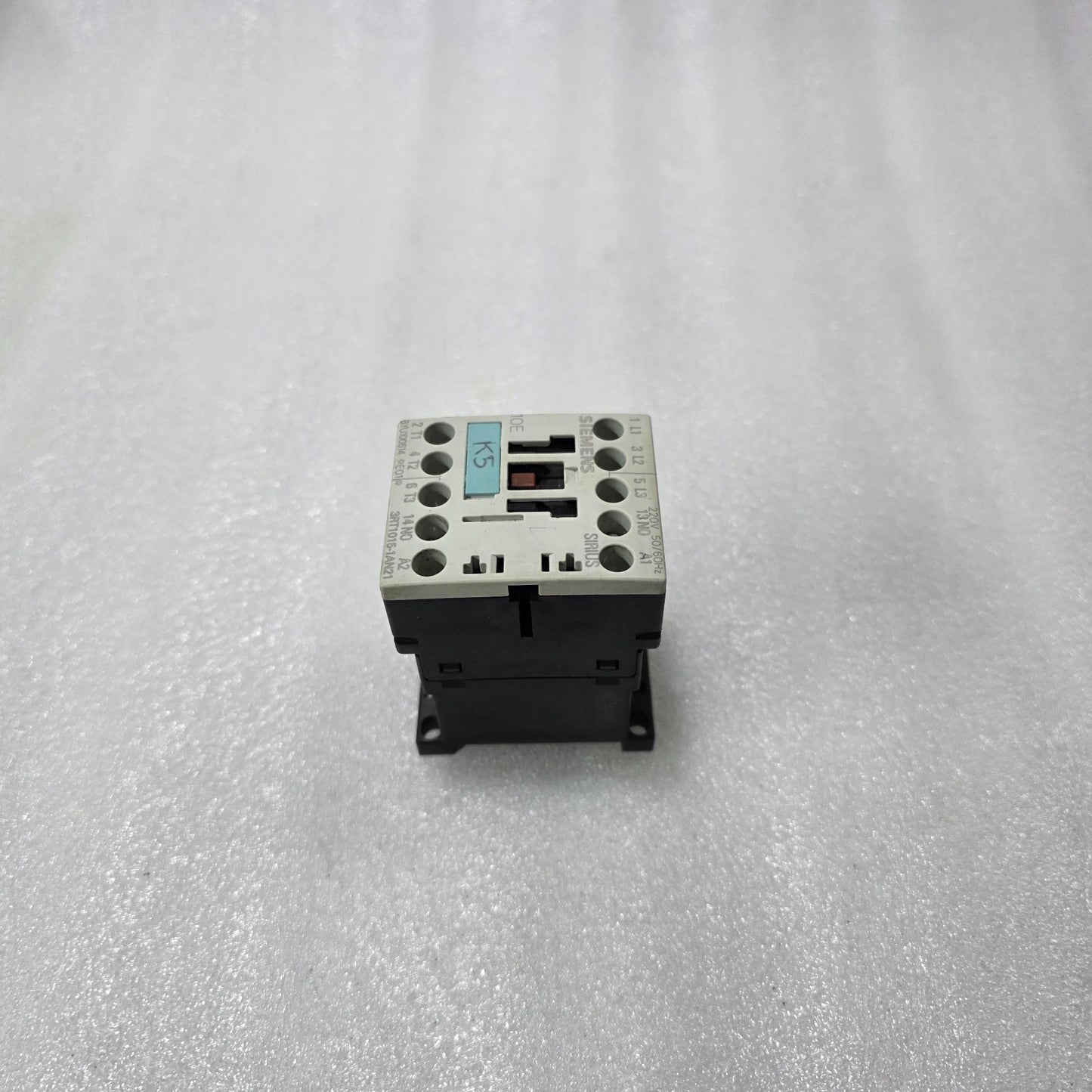 SIEMENS SIRIUS 3RT1015-1AN21 AC CONTACTOR 9A 3 POLE | 1NO | COIL 220V 50/60HZ