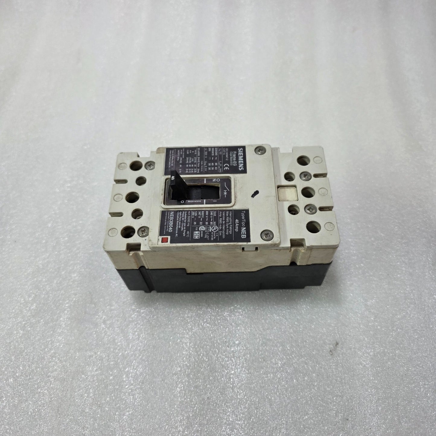 SIEMENS NEB3B040 MCCB 40A 3 POLE CIRCUIT BREAKER | FRAME-EG | 600V AC | INDUSTRI