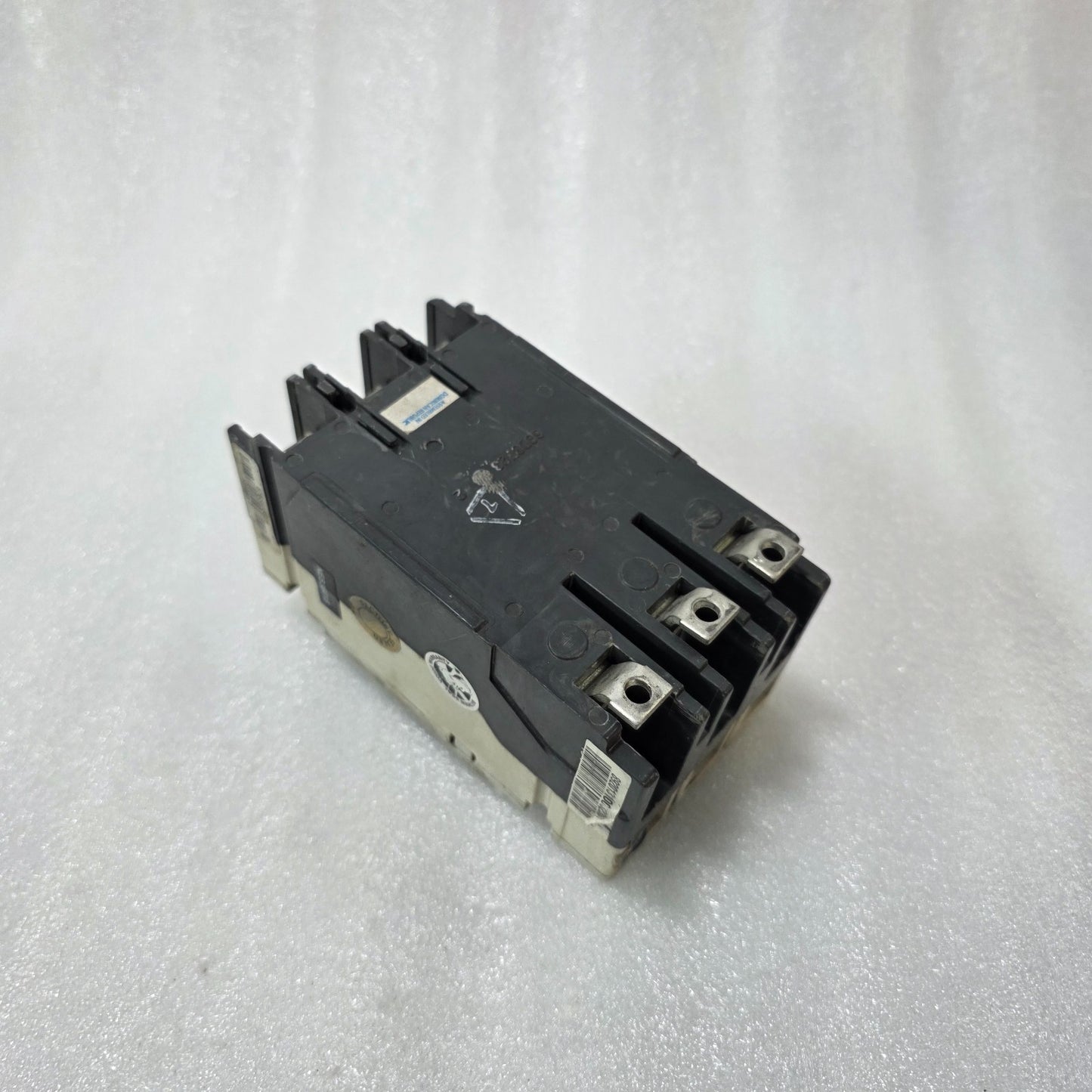 SIEMENS NEB3B015 MCCB 15A 3 POLE CIRCUIT BREAKER | FRAME-EG | 600V AC
