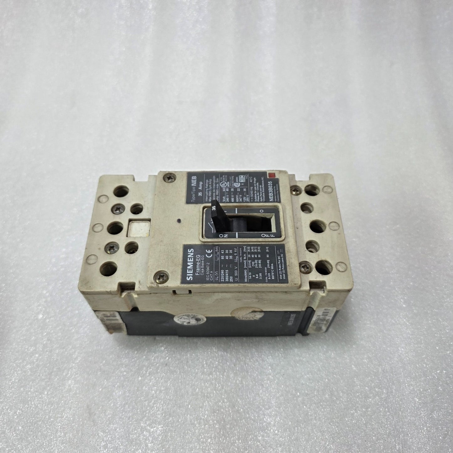 SIEMENS NEB3B035 MCCB 35A 3 POLE | 85KA BREAKING CAPACITY | 600V CIRCUIT BREAKER