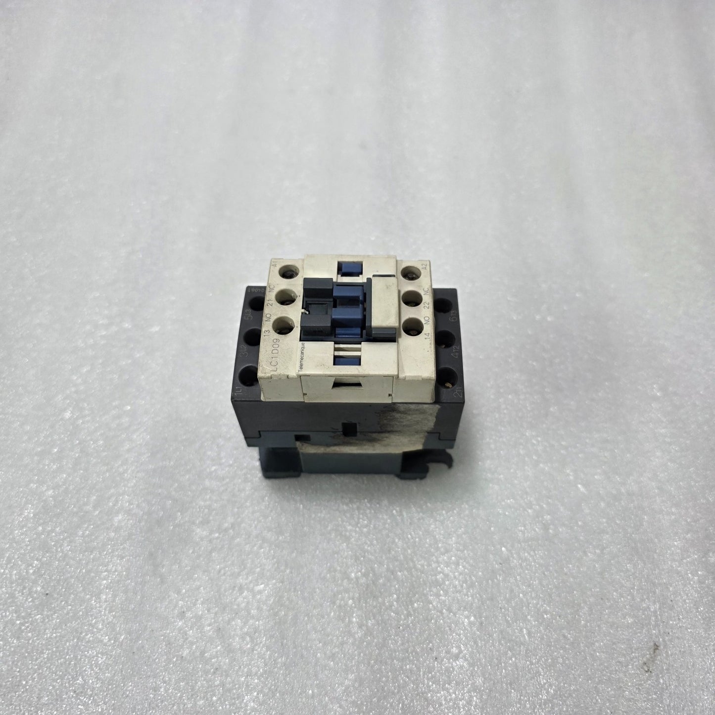 S ELECTRIC LC1D09 TESYS D AC CONTACTOR 9A 3 POLE | COIL 220V AC | 2.2–5.5KW