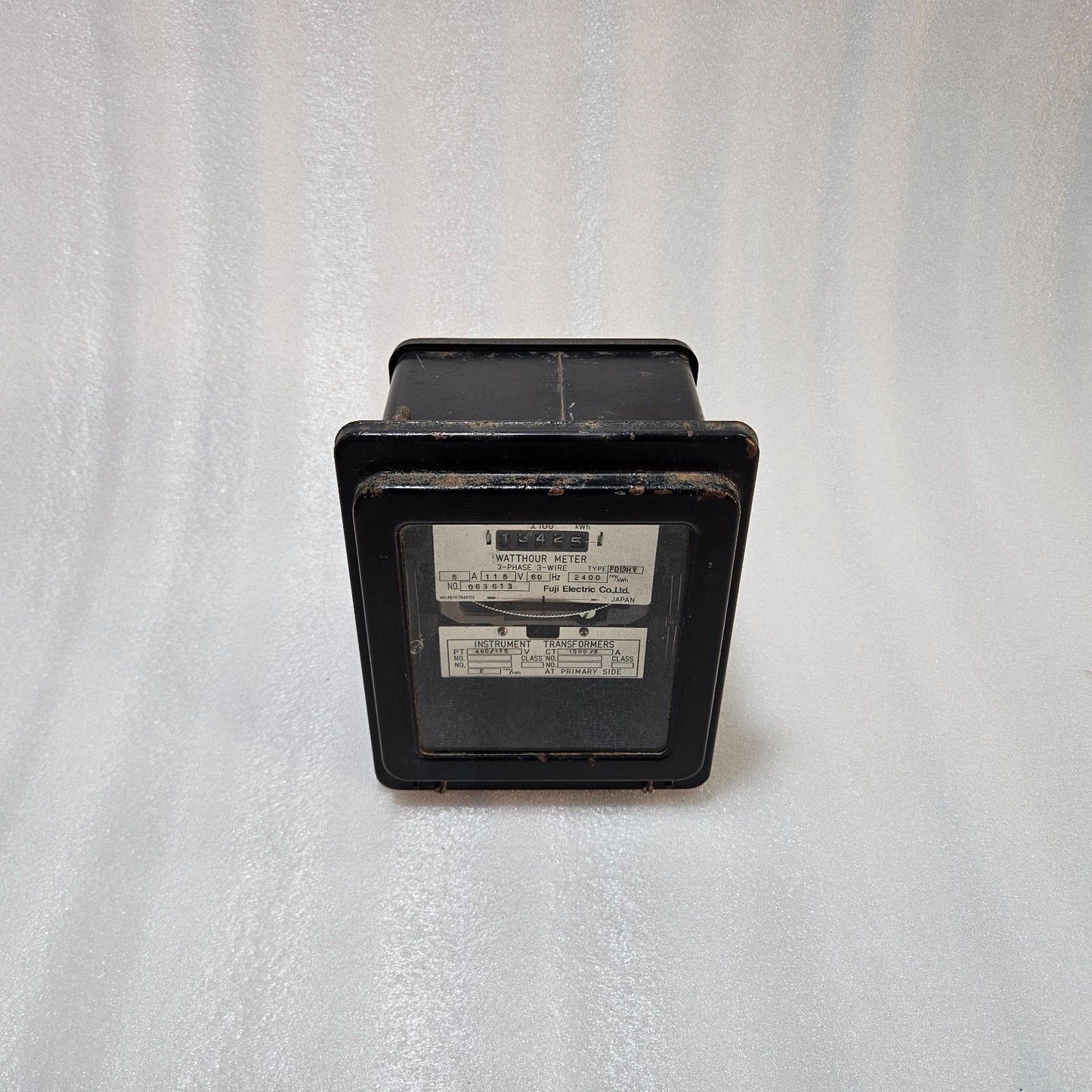 FUJI ELECTRIC FD13HV 3-PHASE 3-WIRE WATTHOUR METER, 115V, 5A, 60HZ, CT/PT OPERAT