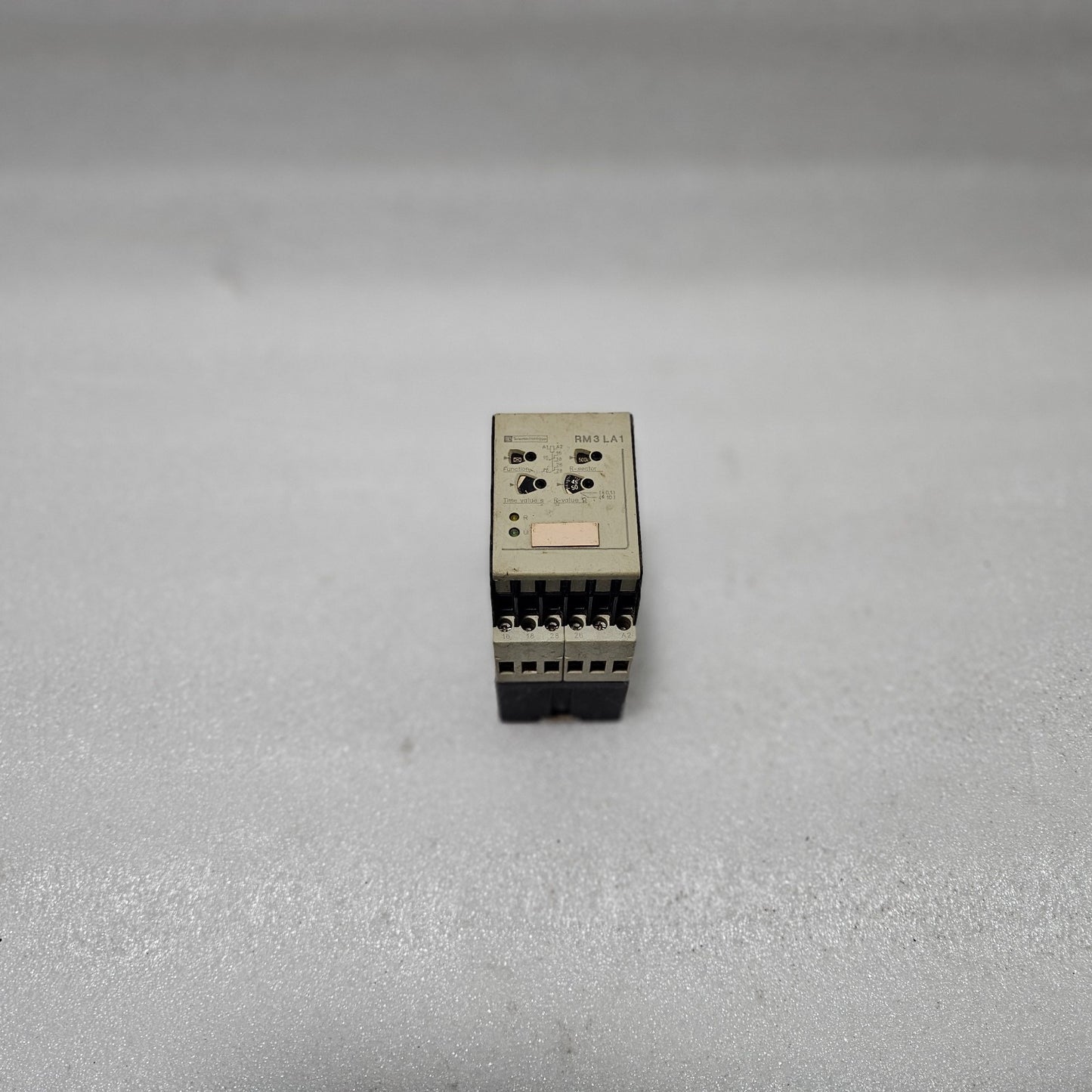 TELEMECANIQUE RM3LA111MU7 LIQUID LEVEL CONTROL RELAY, RM3 SERIES, ADJUSTABLE RES