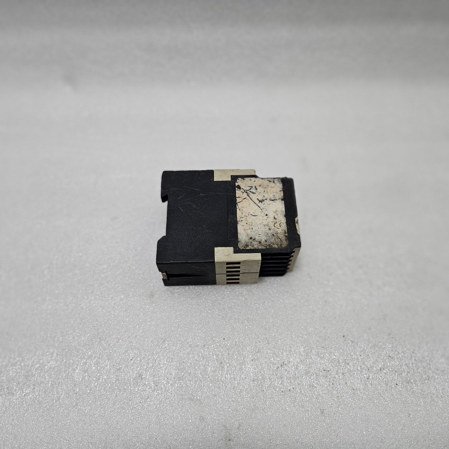 TELEMECANIQUE RM3LA111MU7 LIQUID LEVEL CONTROL RELAY, RM3 SERIES, ADJUSTABLE RES