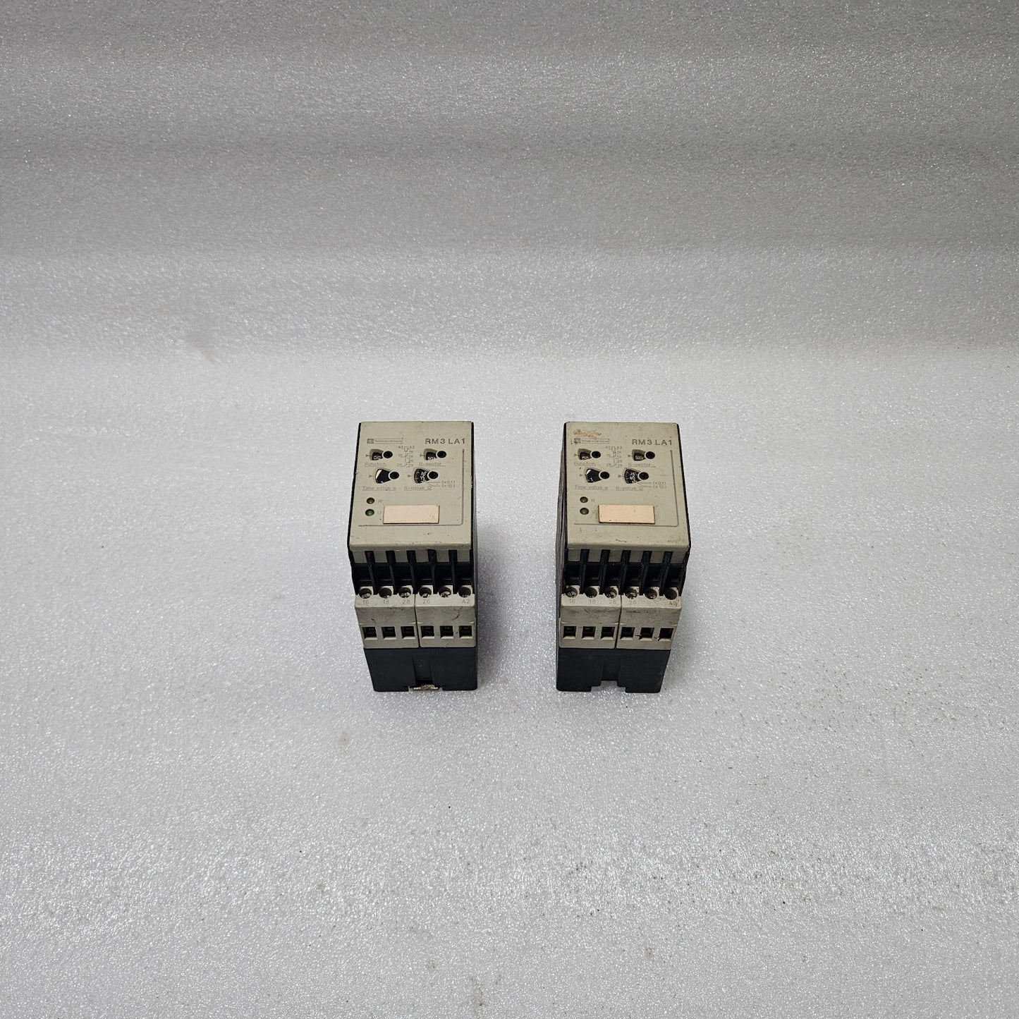 TELEMECANIQUE RM3LA111MU7 LIQUID LEVEL CONTROL RELAY, RM3 SERIES DAMAGE