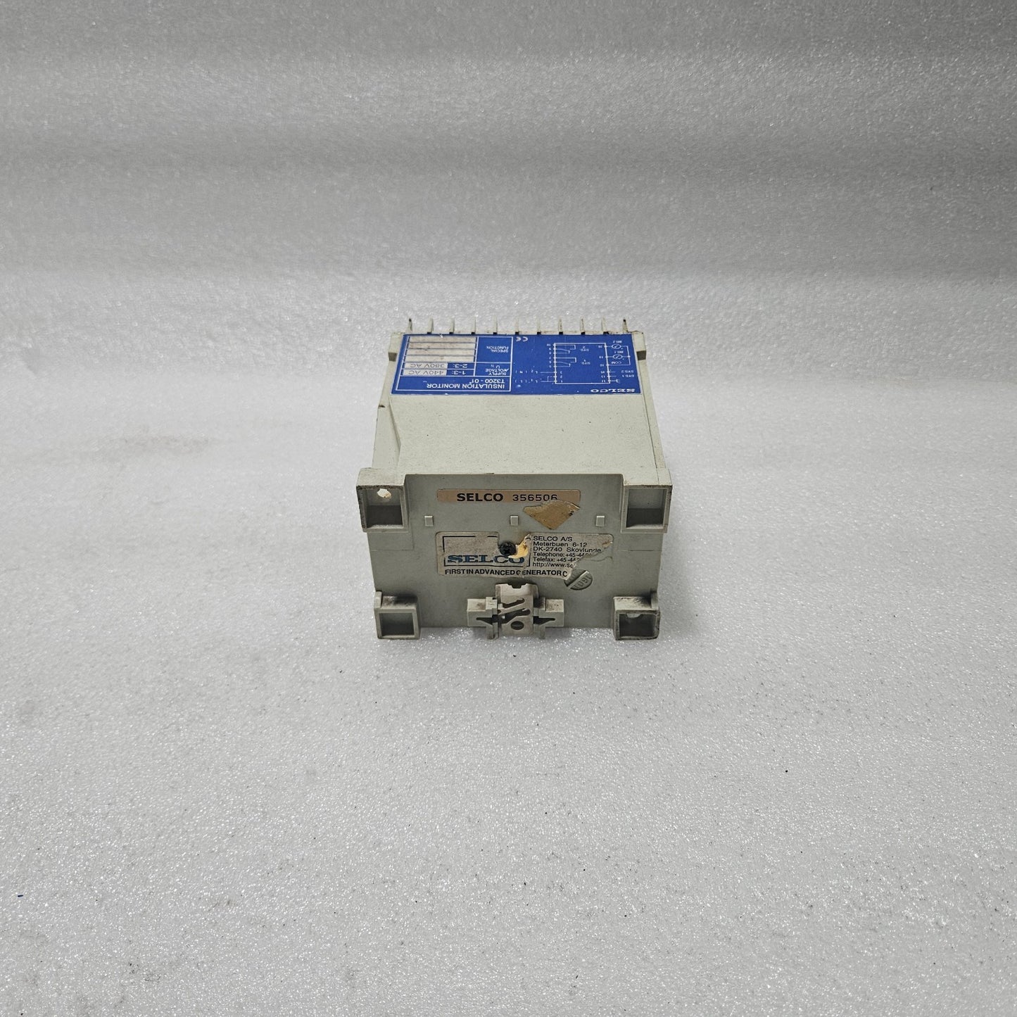 SELCO T3200-01 INSULATION MONITOR RELAY | 380–440V AC SUPPLY | DAMAGED ON BOTTOM