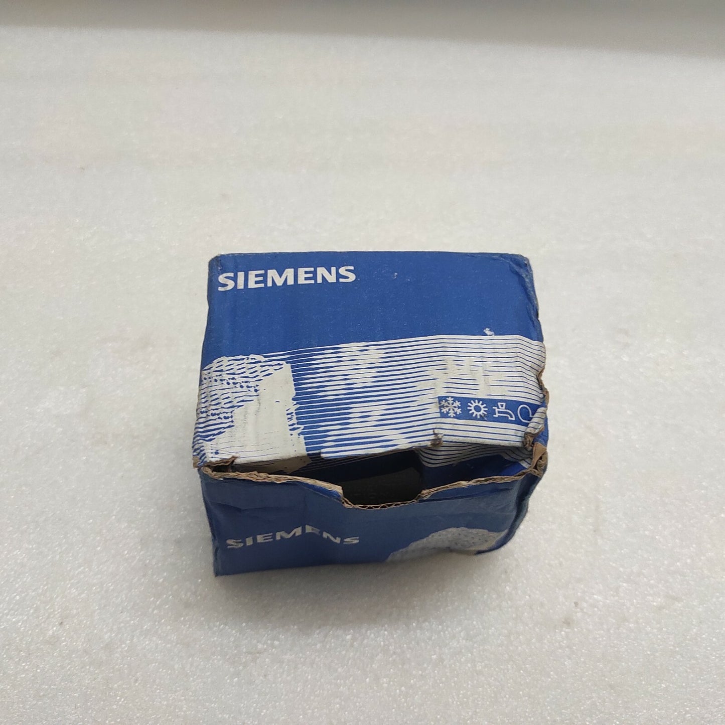 SIEMENS TXM1.8U 8-CH UNIVERSAL I/O MODULE