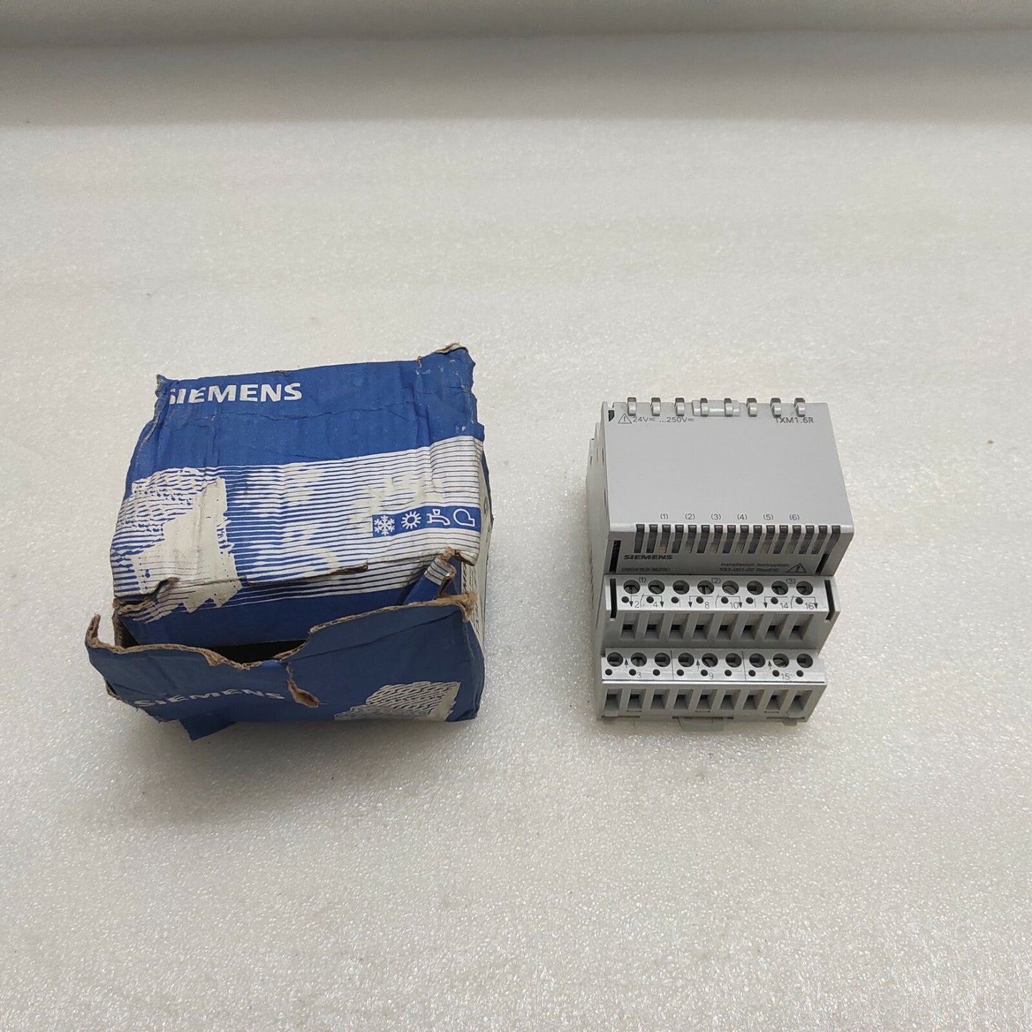 SIEMENS TXM1.6R TX-I/O 6-CHANNEL DIGITAL OUTPUT MODULE