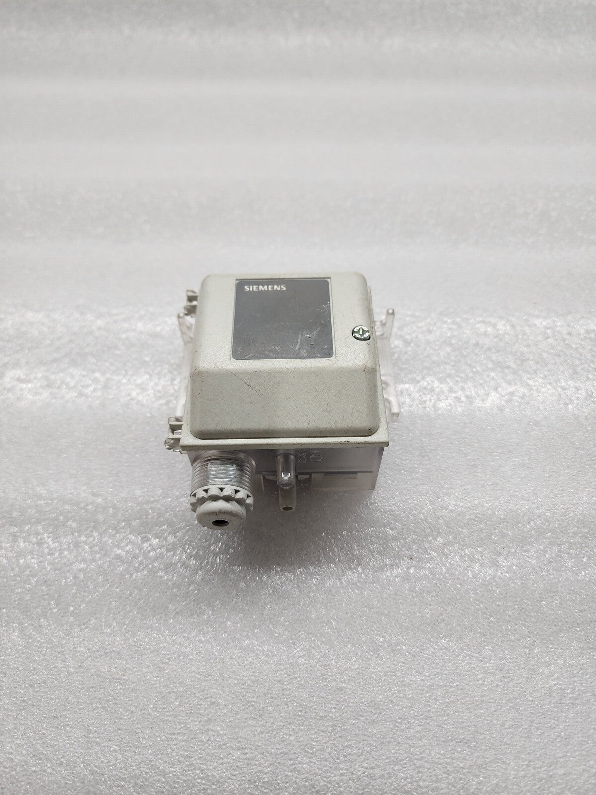 SIEMENS QBM2030-30  DIFFERENTIAL PRESSURE SENSOR