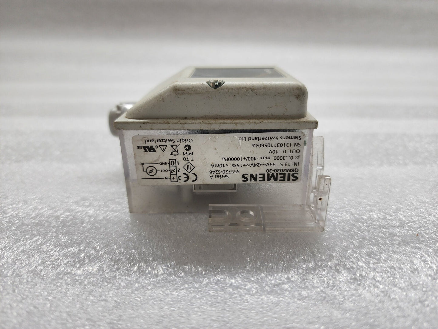 SIEMENS QBM2030-30  DIFFERENTIAL PRESSURE SENSOR