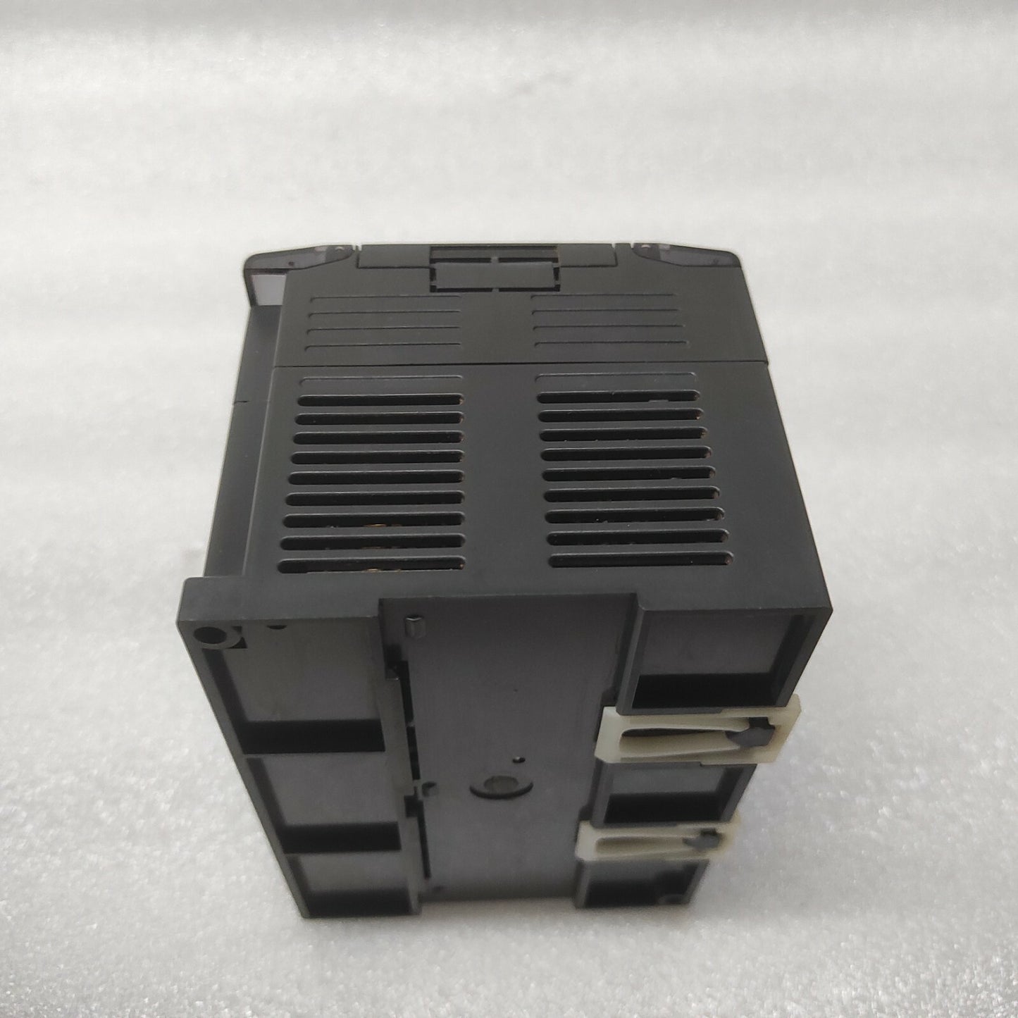 FUJI ELECTRIC WSZ-40MCT2-D24 PLC CONTROLLER 24VDC