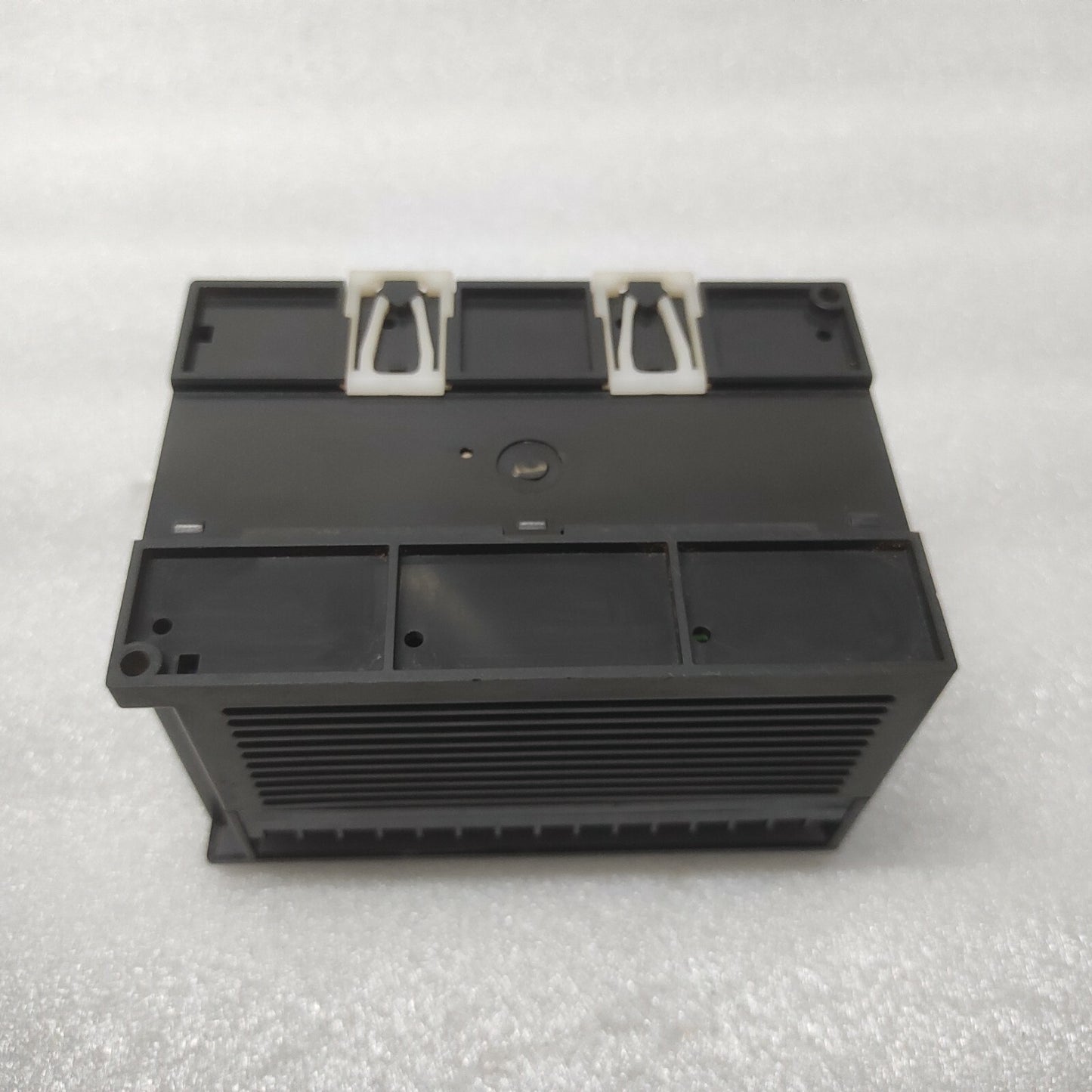 FUJI ELECTRIC WSZ-40MCT2-D24 PLC CONTROLLER 24VDC