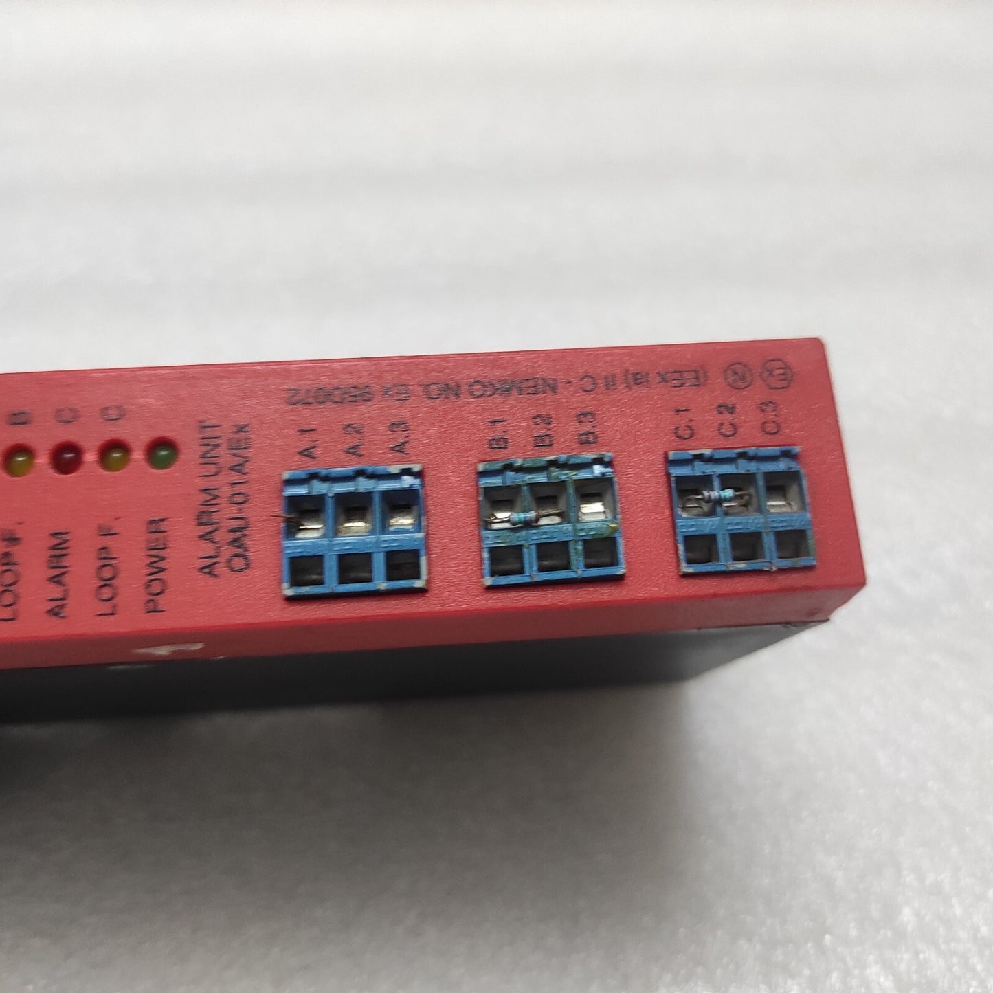 OMICRON OAU-01A/EX ALARM UNIT DAMAGED