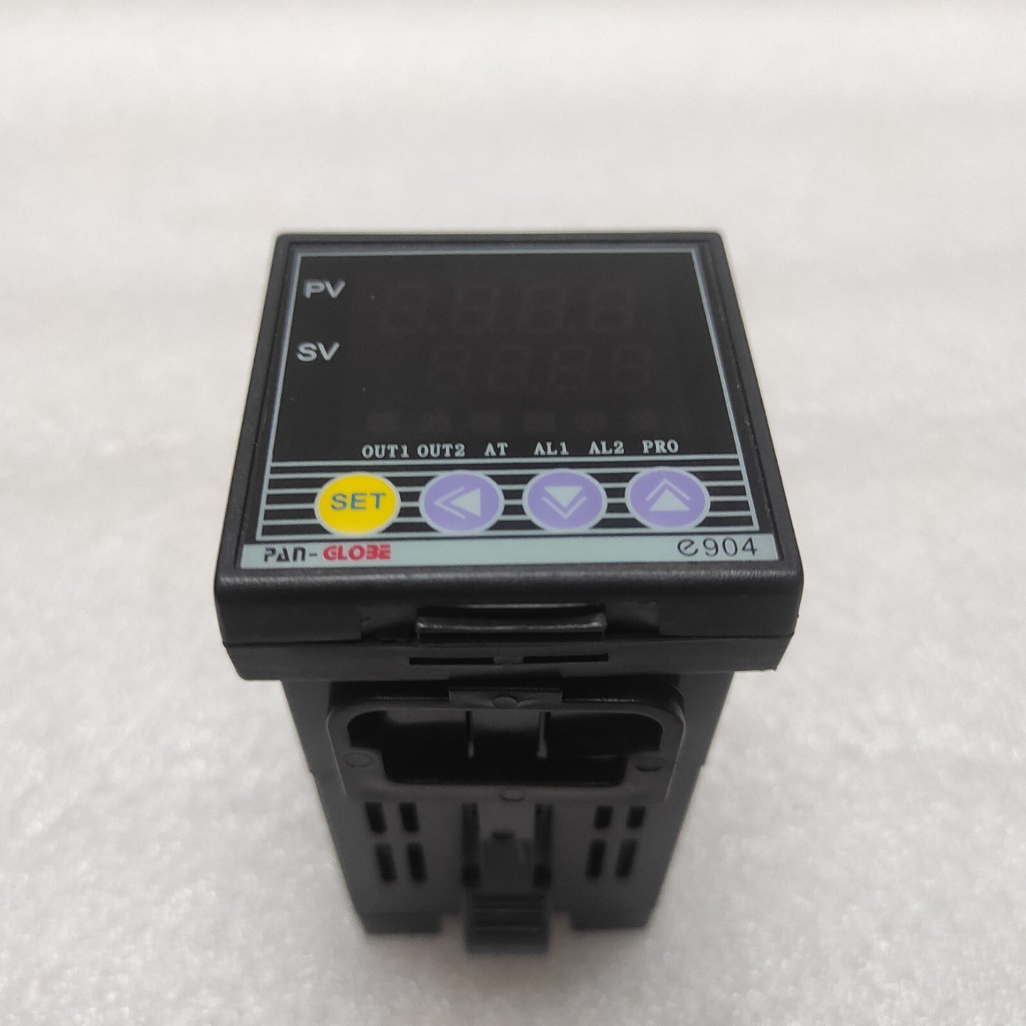 PAN GLOBE E904-102-030-000-1 DIGITAL TEMPERATURE CONTROLLER 24VAC/DC