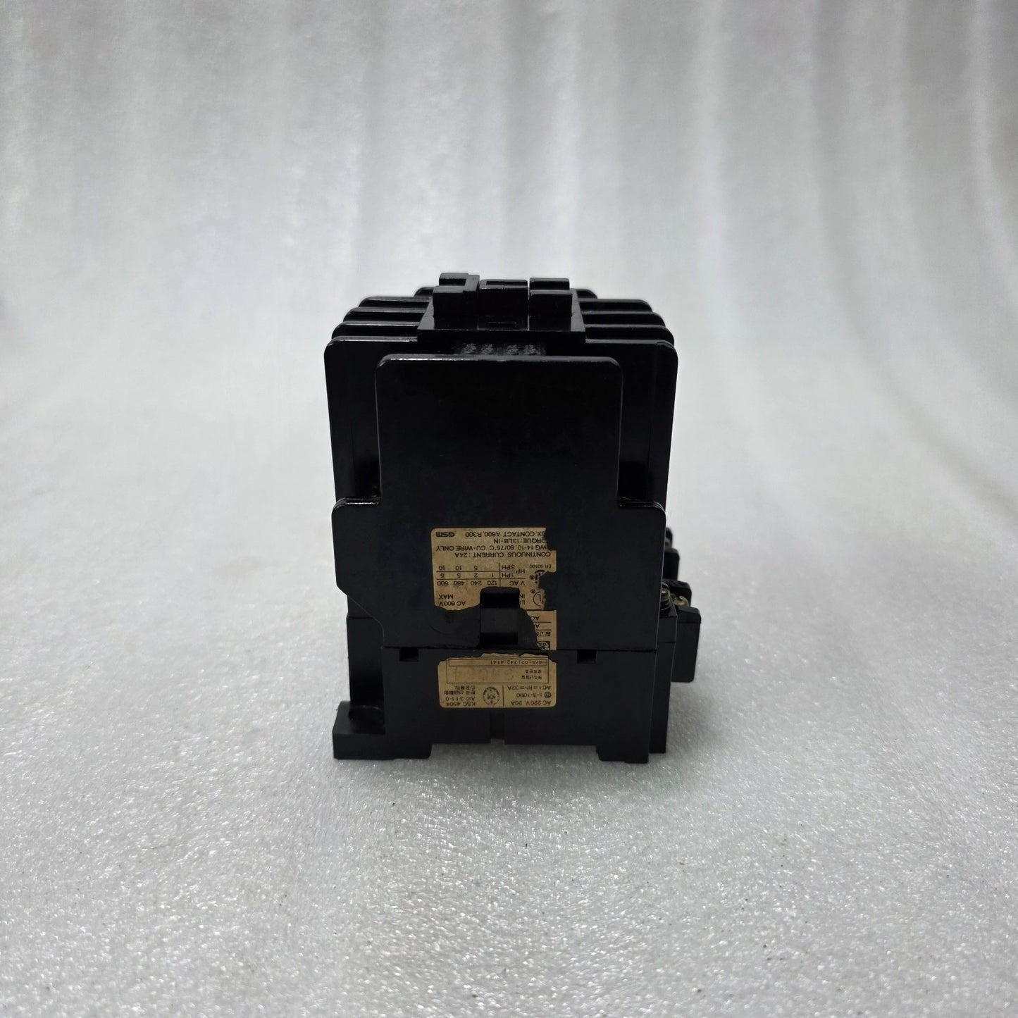 GOLDSTAR SMC-20P AC CONTACTOR 20A | COIL 380–415V 50HZ / 400–440V 60HZ | 3 PHASE
