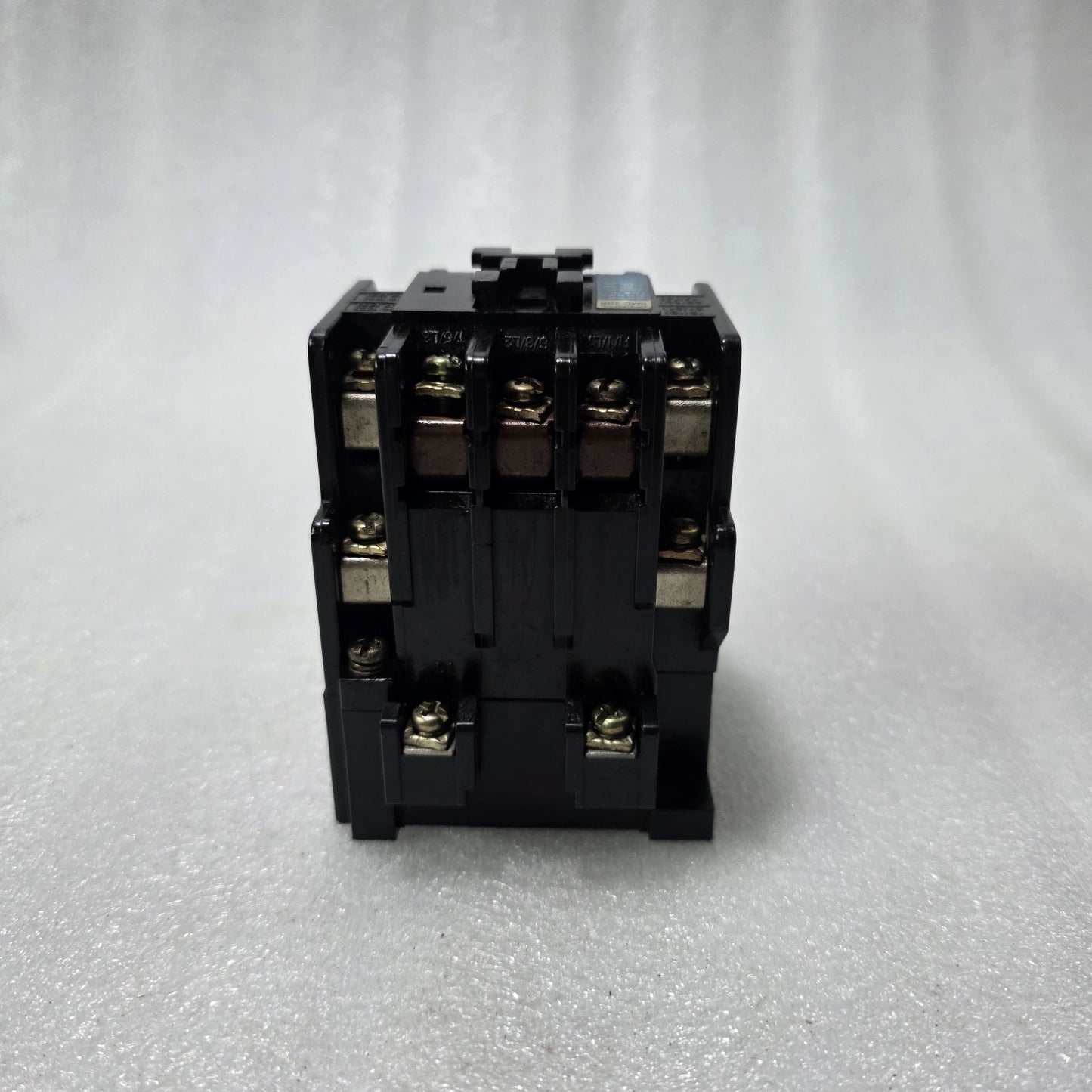 GOLDSTAR SMC-20P AC CONTACTOR 20A | COIL 380–415V 50HZ / 400–440V 60HZ | 3 PHASE
