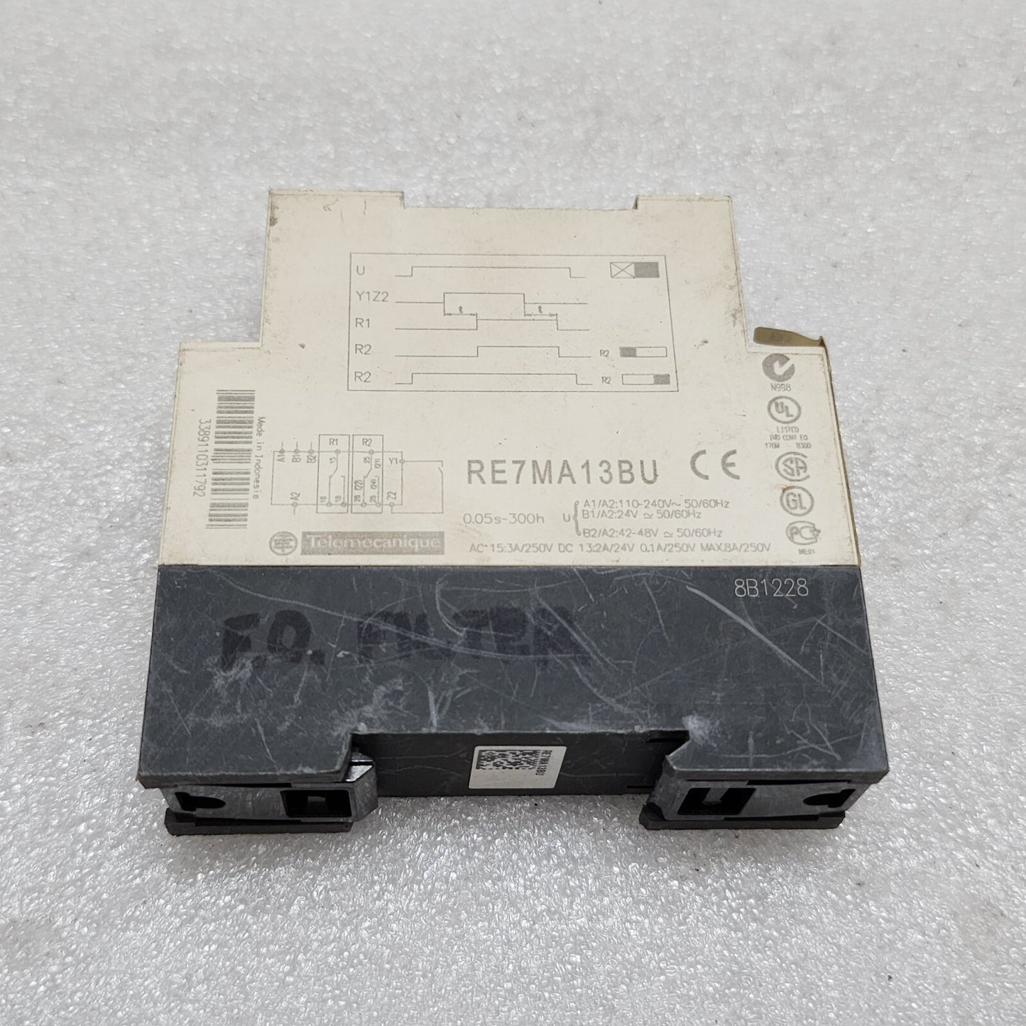 RE7MA13BU SYMMETRICAL ON AND OFF DELAY TIMING RELAY 0.05S-300H 110-240VAC/24VAC