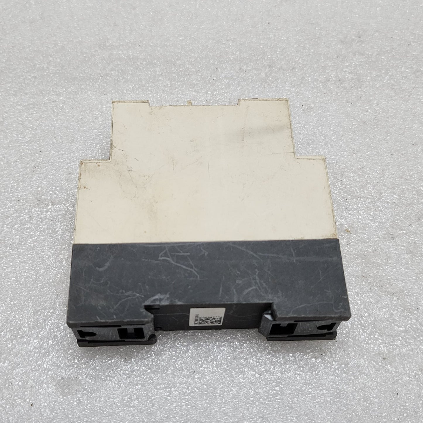 RE7MA13BU SYMMETRICAL ON AND OFF DELAY TIMING RELAY 0.05S-300H 110-240VAC/24VAC