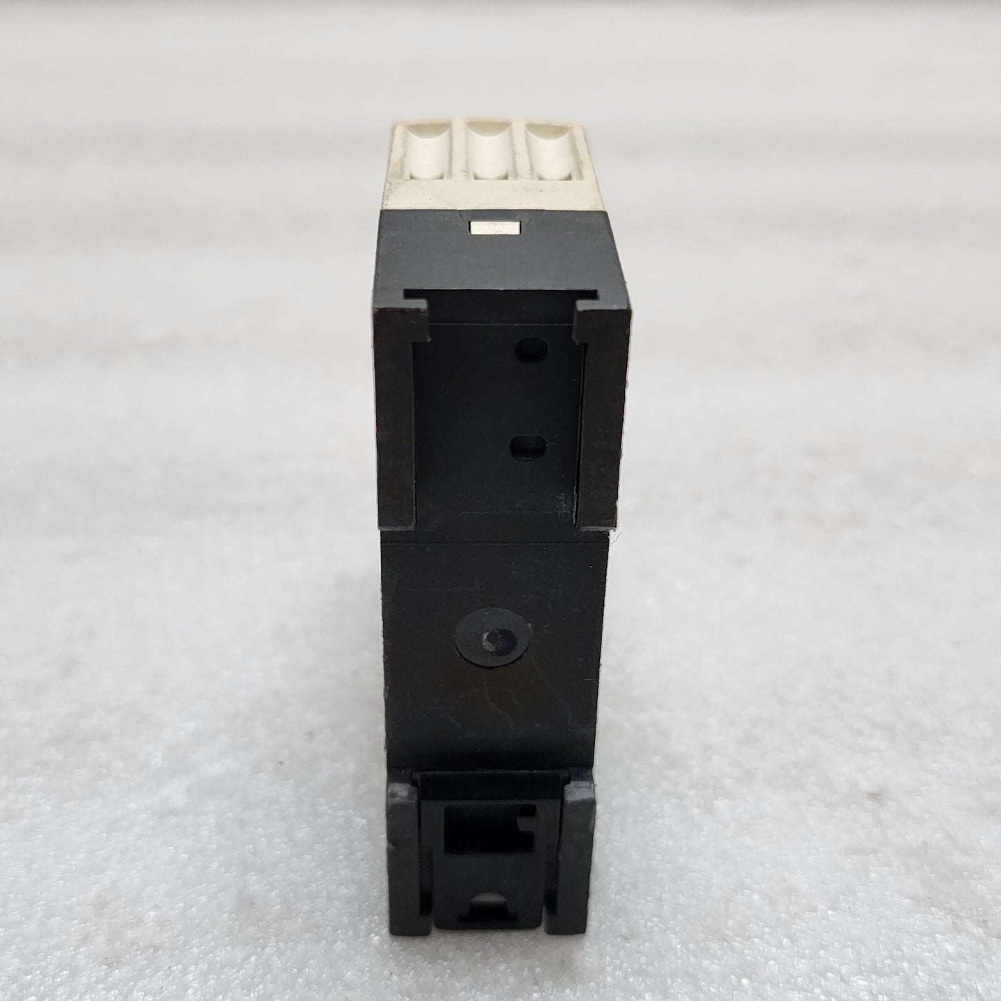 RE7MA13BU SYMMETRICAL ON AND OFF DELAY TIMING RELAY 0.05S-300H 110-240VAC/24VAC