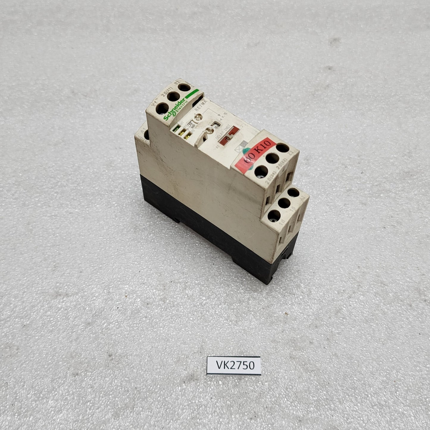 RE7MA13BU SYMMETRICAL ON AND OFF DELAY TIMING RELAY 0.05S-300H 110-240VAC/24VAC